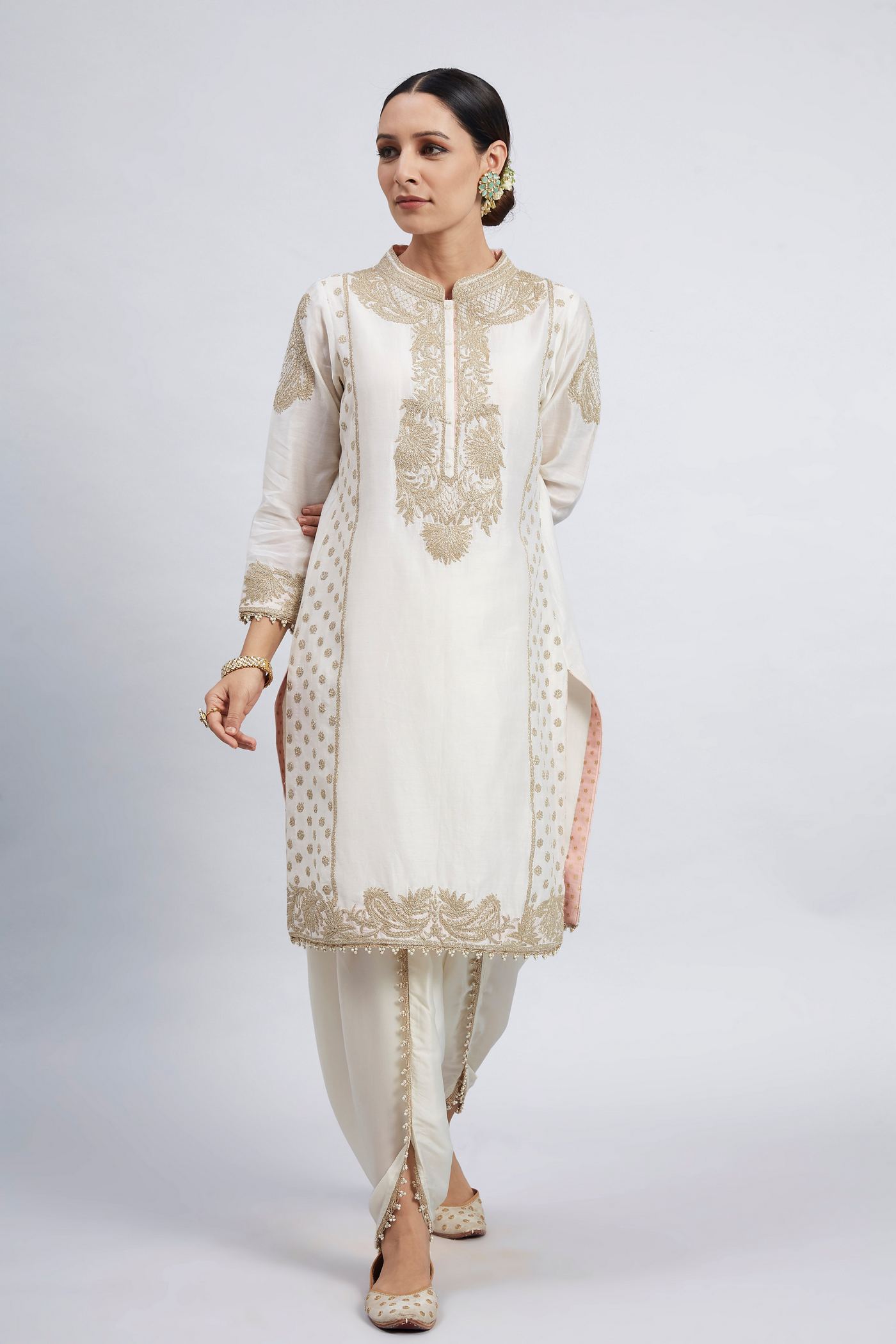 Aabish- Daisy Ivory Pearl Embroidered Kurta Set