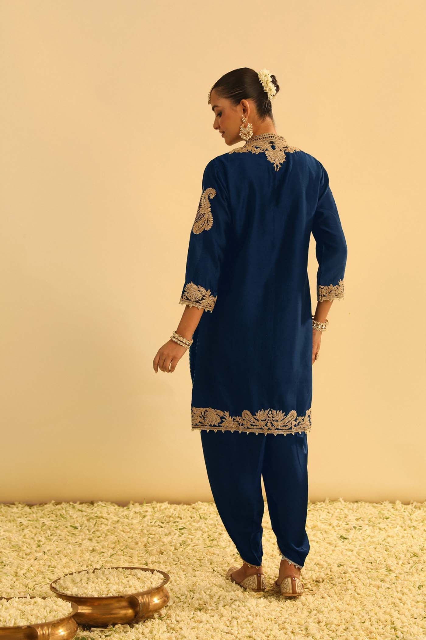 Aabish - Deep Blue Kurta Dhoti Set (Lxrts)
