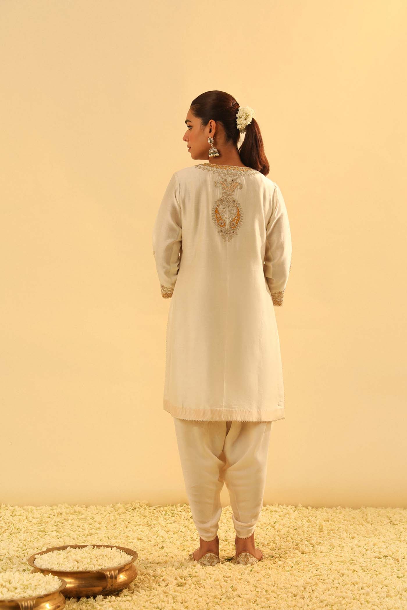 Aashna - Dailsy Ivory Short Kurta with Dhoti (Lxrts)