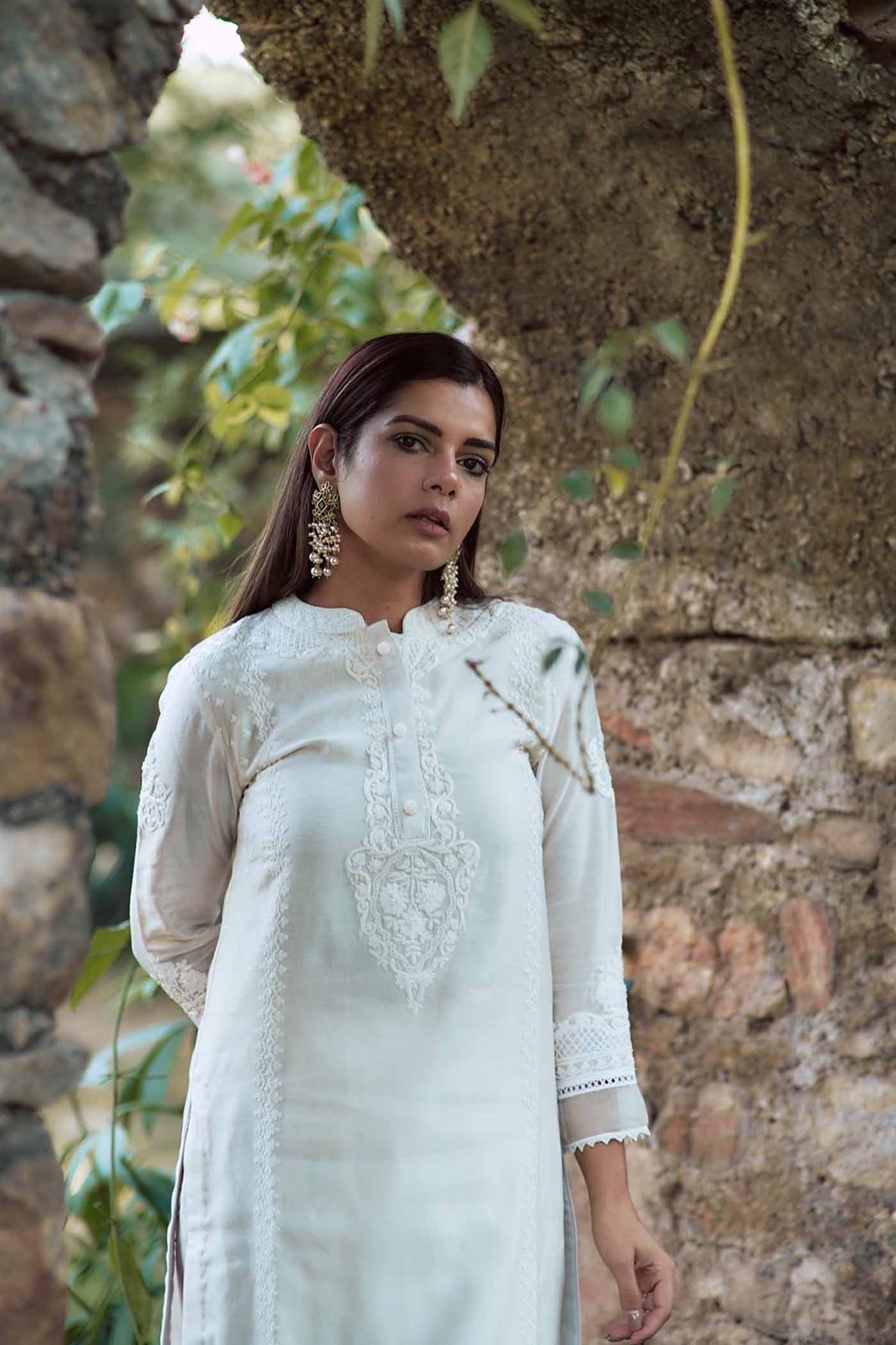 Pallavi Singh In Ayanna - Frosty green short kurta with dhoti