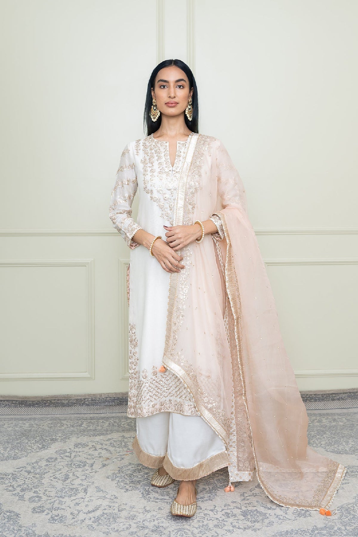 Aarvi Daisy Ivory Tilla Embroidered Kurta Set for Diwali – Sheetal Batra