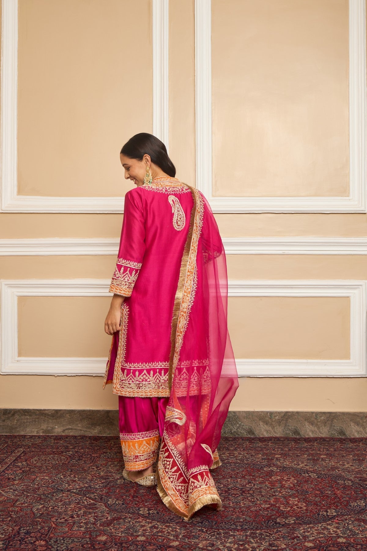 AFSAANA - HOTPINK SHORT KURTA WITH SALWAR AND DUPATTA (LXRTS)