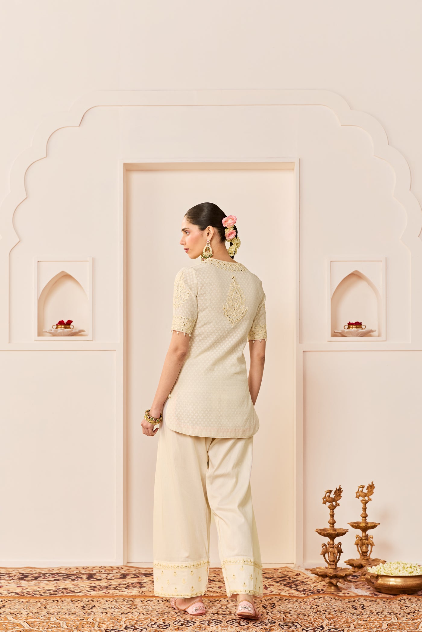 Anaisha -Daisy Ivory Short Kurta With Farshi Salwar