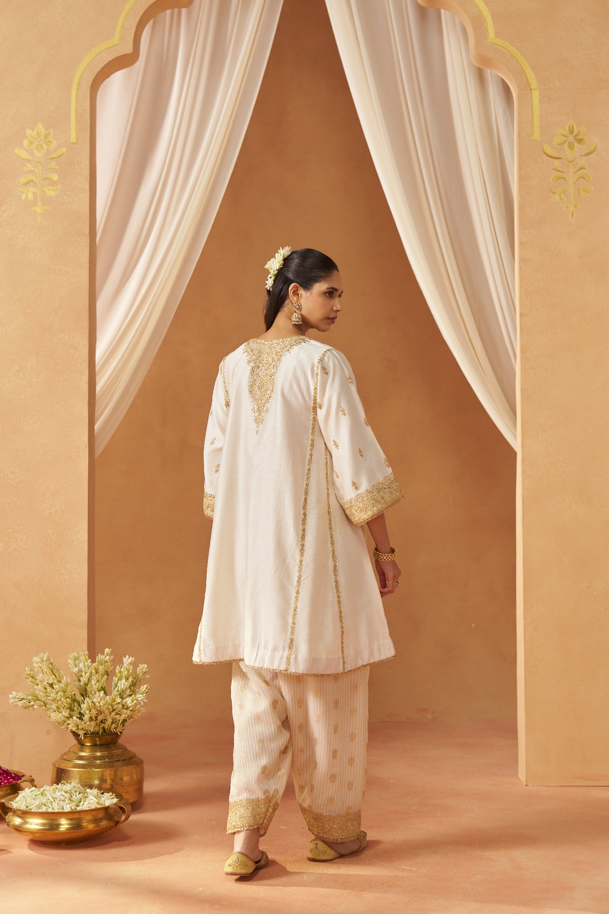 Maahgul Daisy Ivory Kalidaar Chauga with Salwar