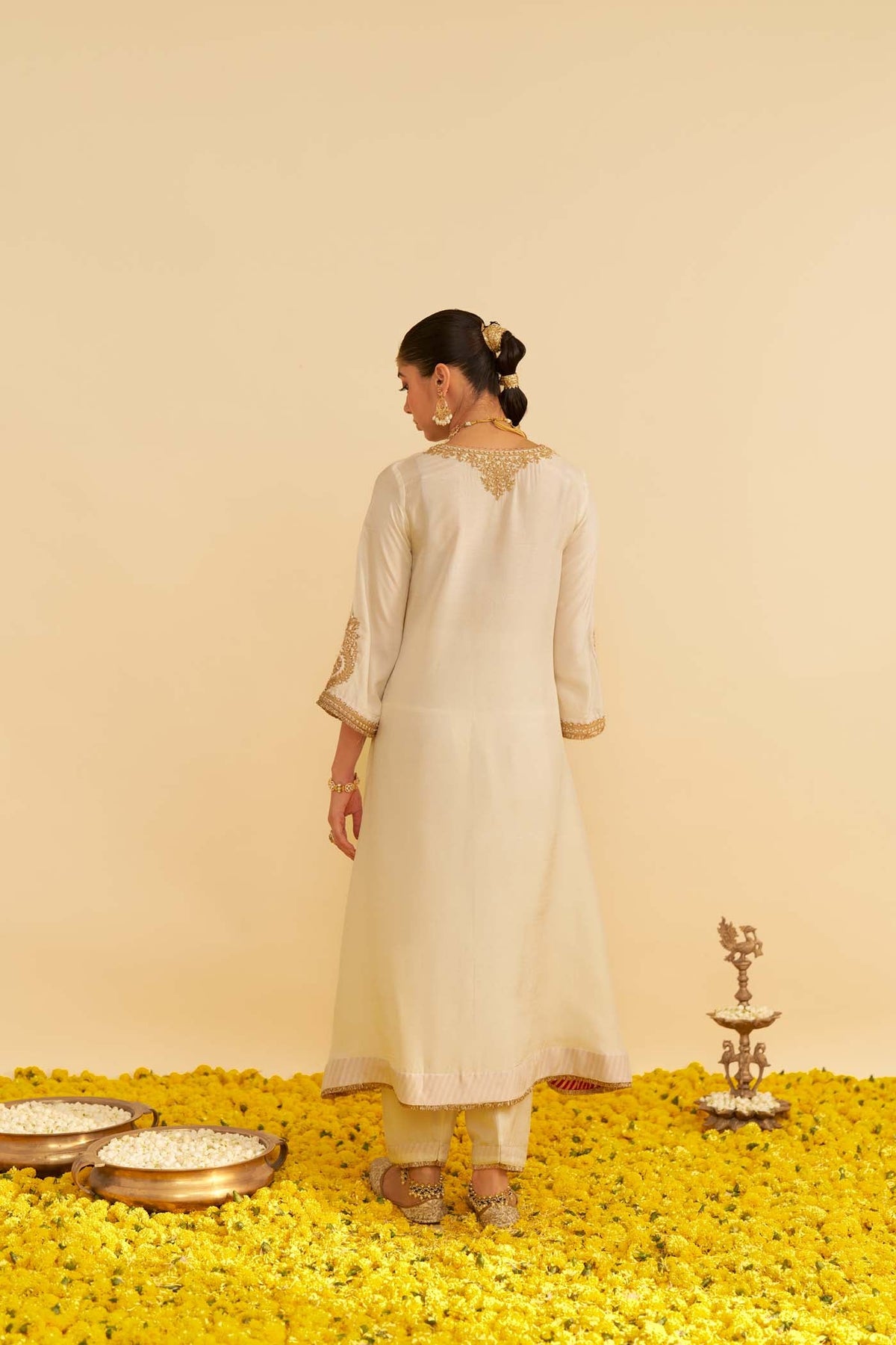HAAYAT - DAISY IVORY LONG KAFTAN WITH SALWAR (Lxrts)