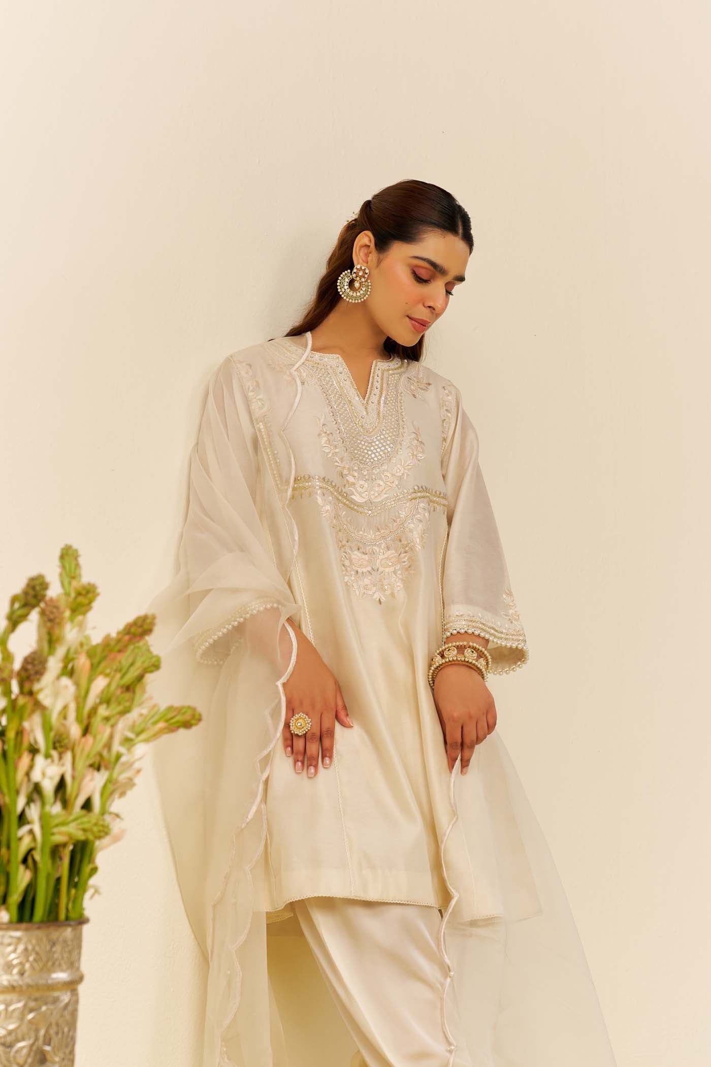 AIZA - Daisy Ivory SHORT CHAUGA WITH SALWAR