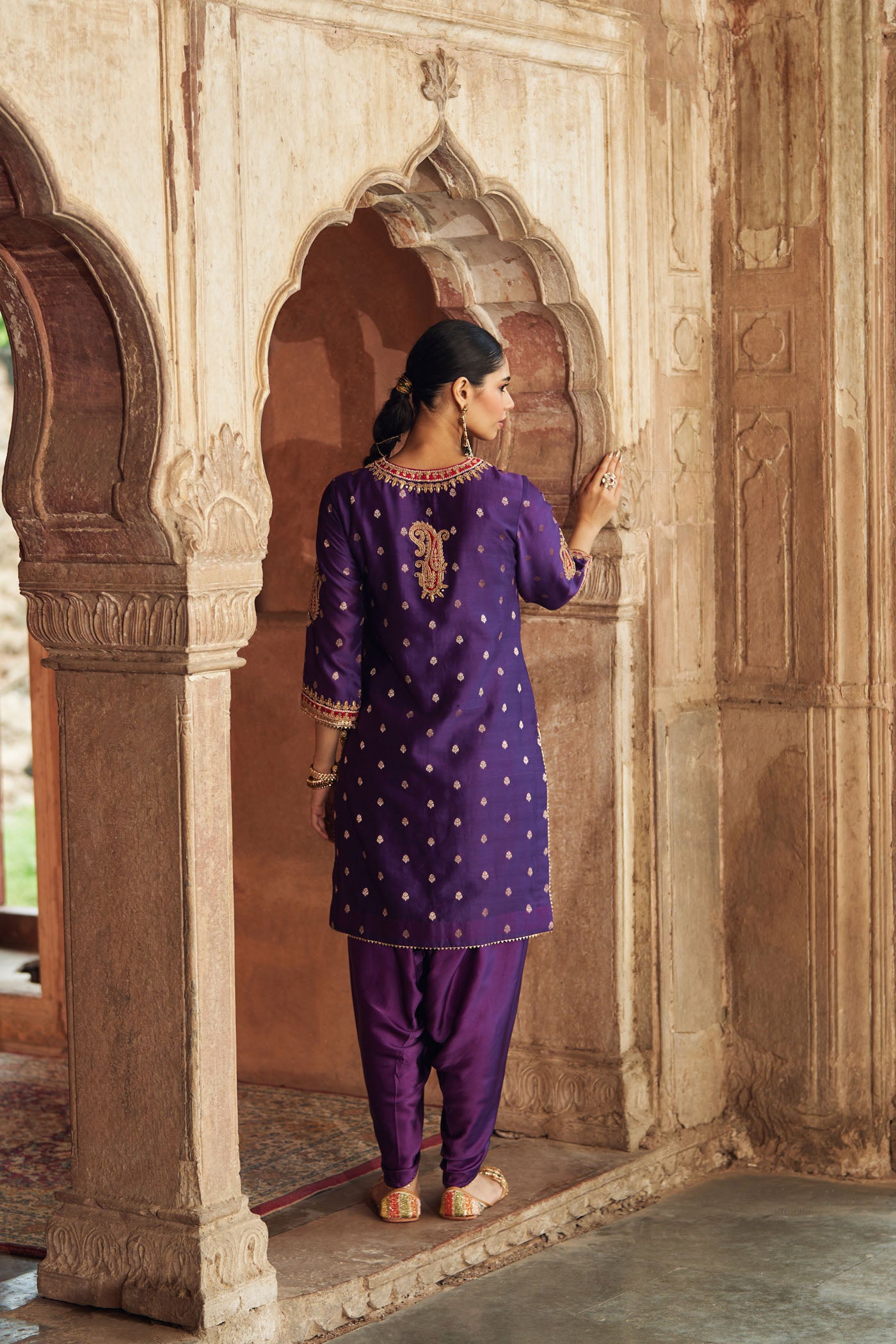 FAHMIDA - DEEP PURPLE SHORT KURTA WITH SALWAR