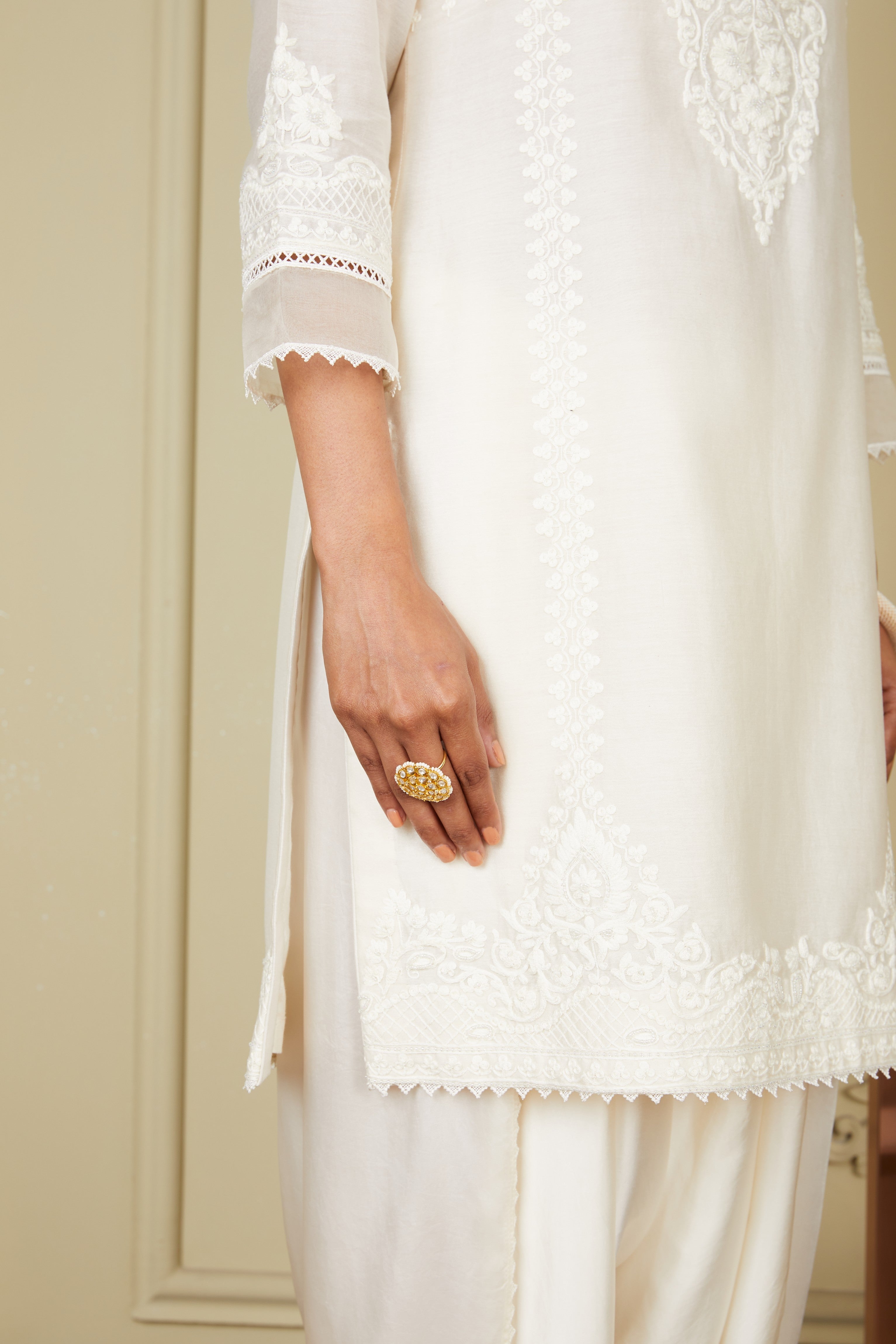 Ayanna - Daisy ivory short kurta with dhoti