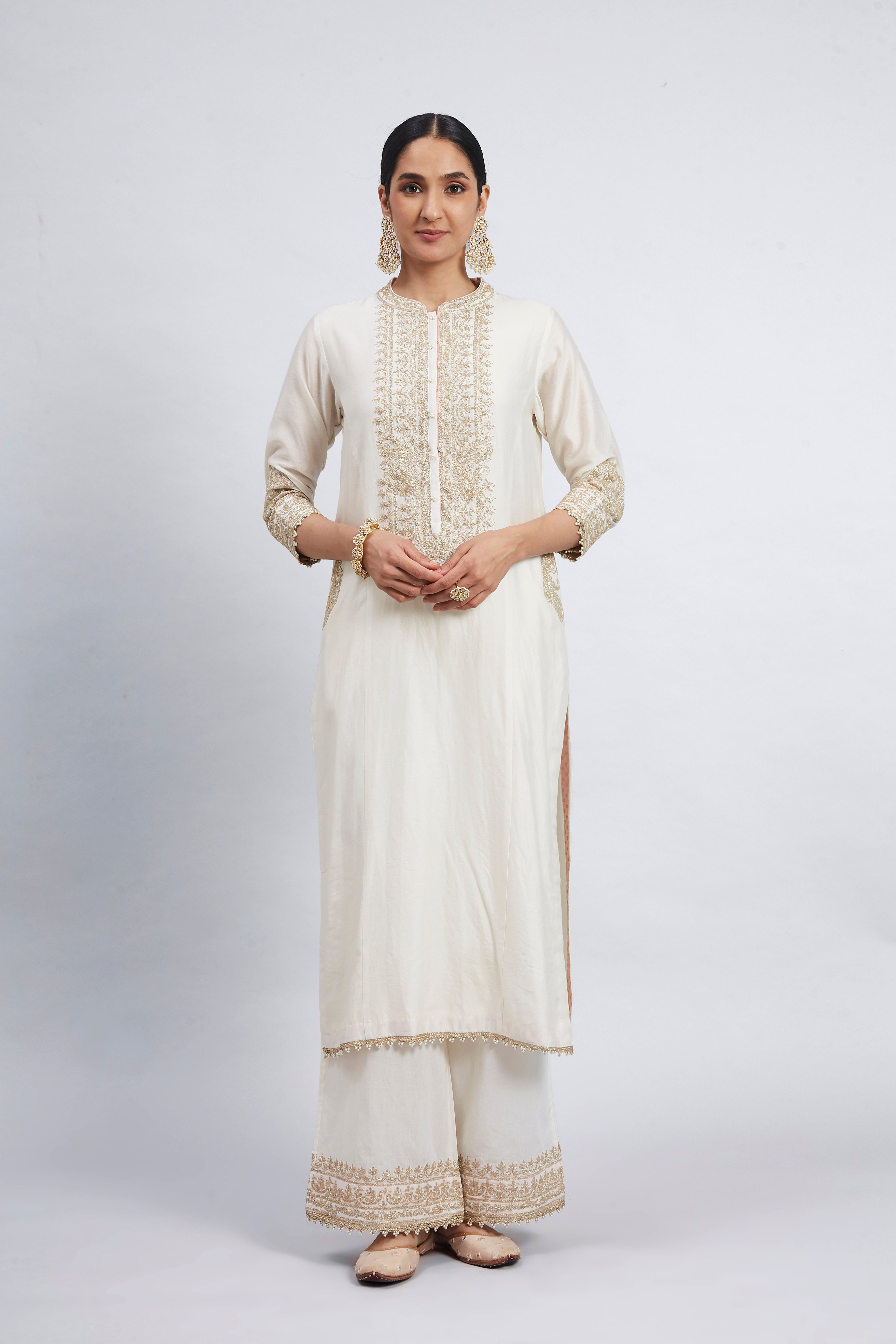 Aadirah- Daisy Ivory Embroidered Kurta Set With Side Pockets