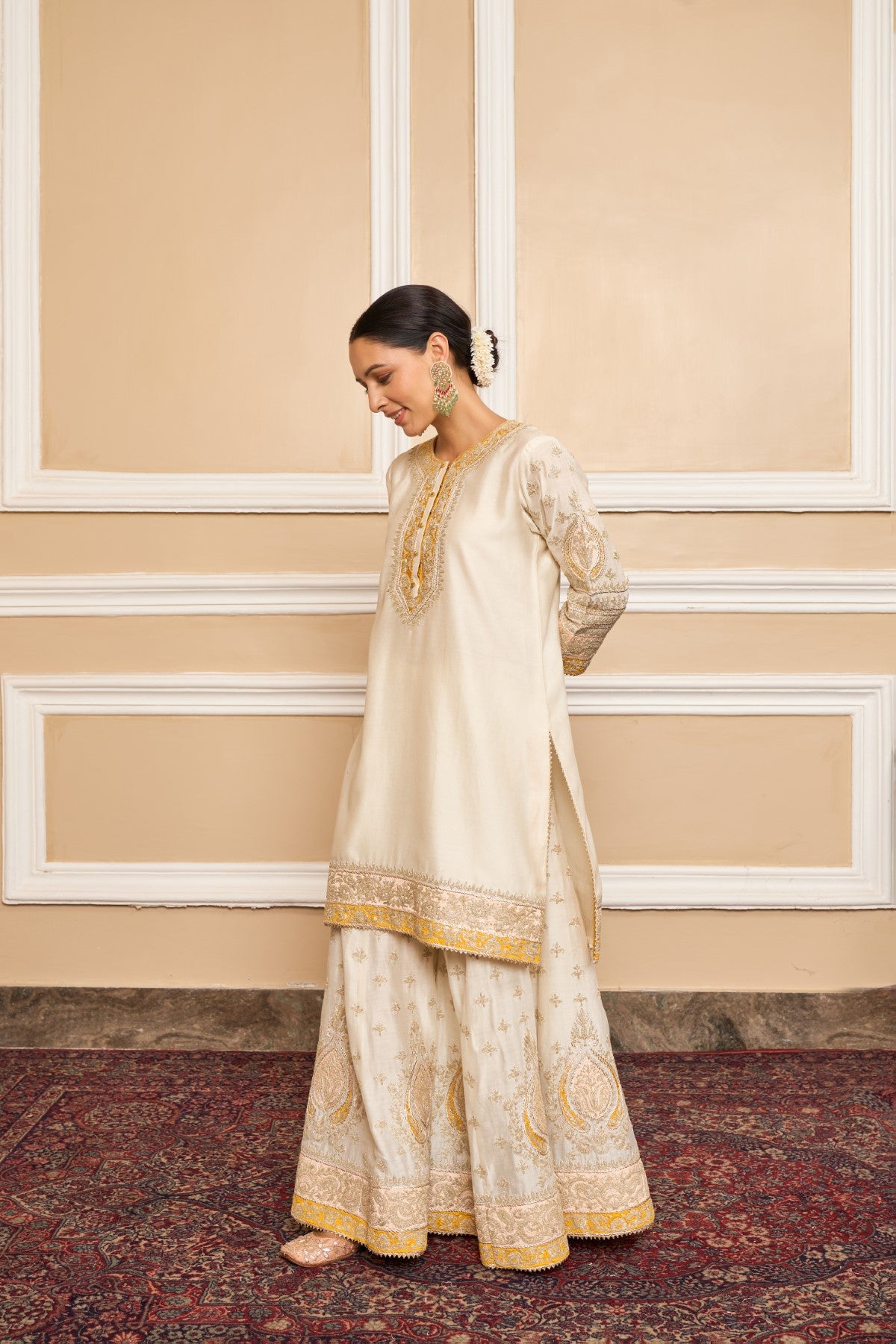 RAINA - DAISY IVORY SHORT KURTA WITH SHARARA AND ODHNI (LXRTS)