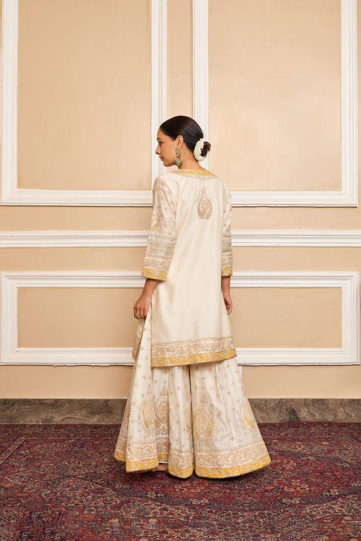 RAINA - DAISY IVORY SHORT KURTA WITH SHARARA AND ODHNI (LXRTS)