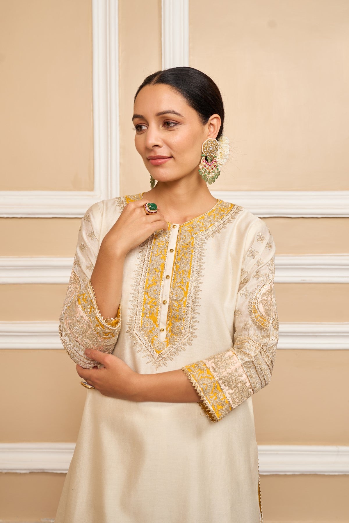 RAINA - DAISY IVORY SHORT KURTA WITH SHARARA AND ODHNI (LXRTS)