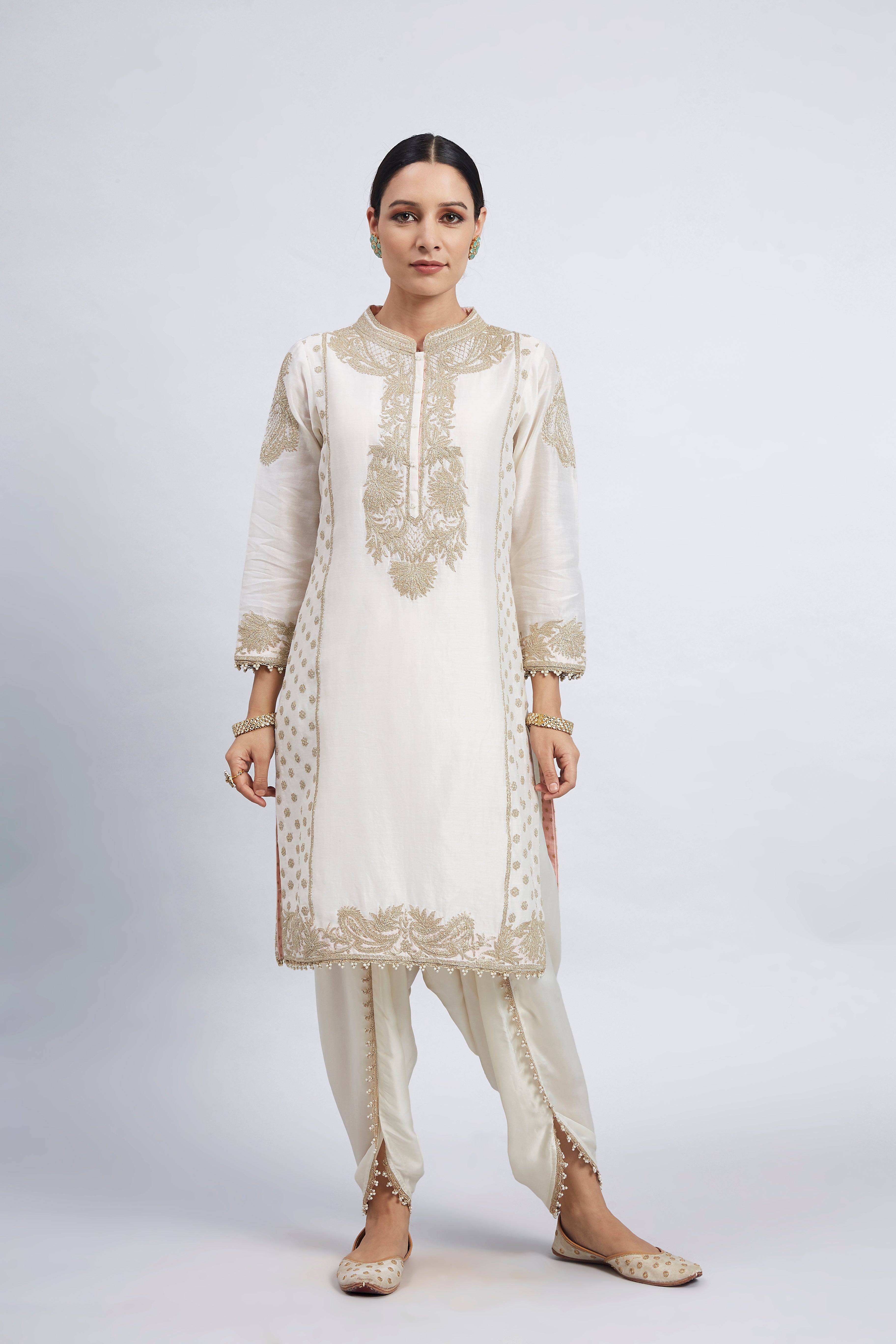 Aabish- Daisy Ivory Pearl Embroidered Kurta Set