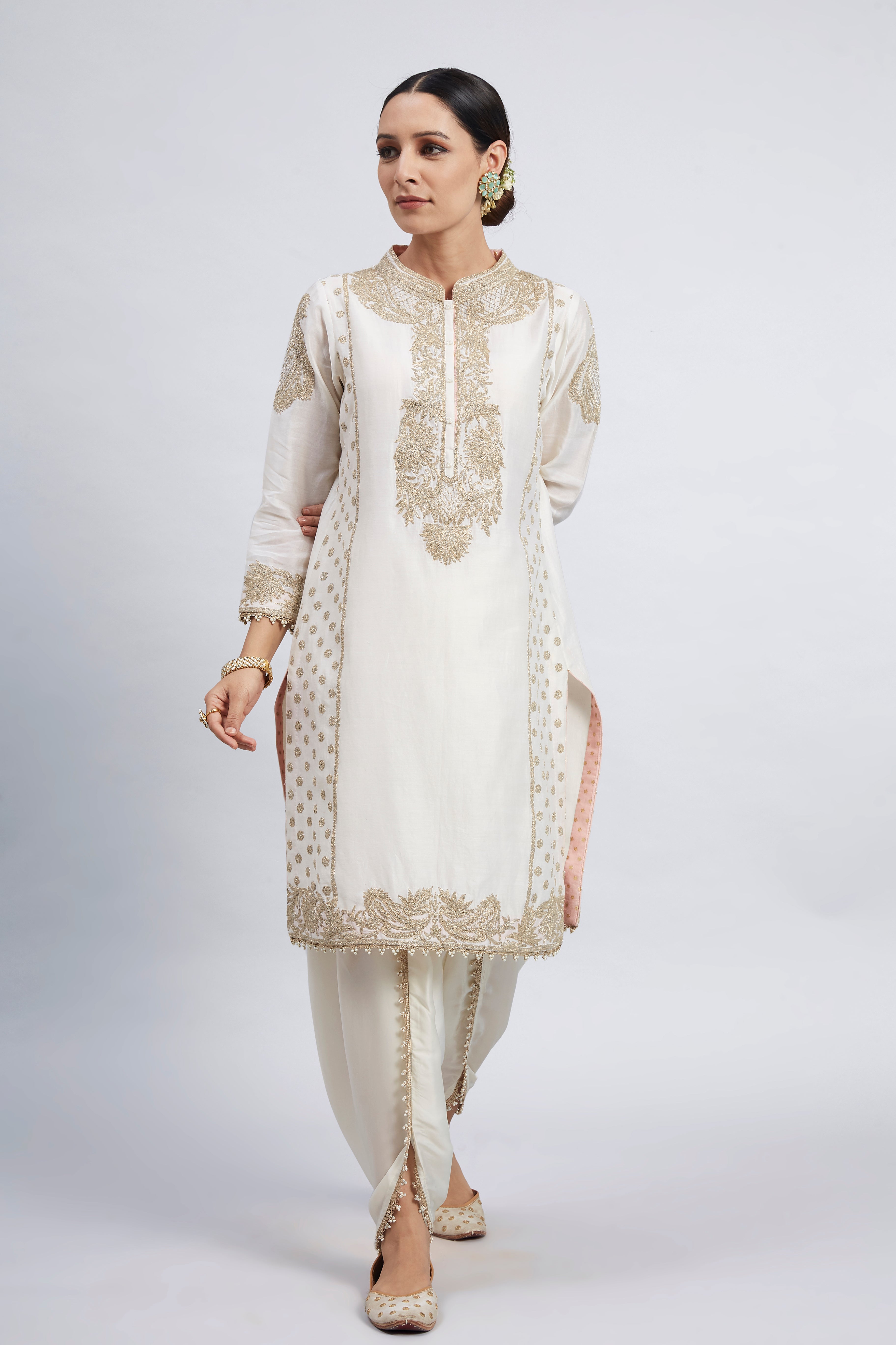 Aabish- Daisy Ivory Pearl Embroidered Kurta Set