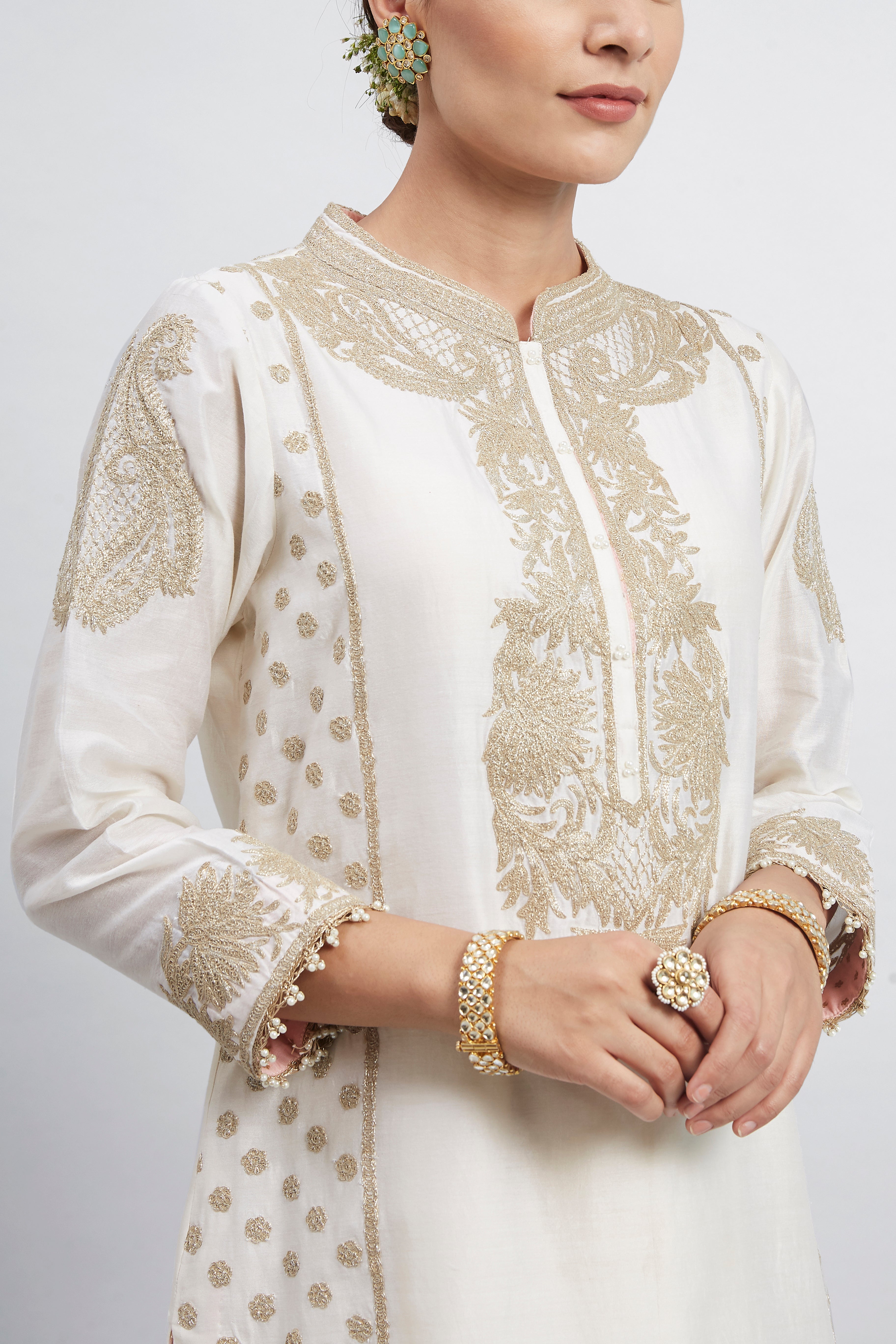 Aabish- Daisy Ivory Pearl Embroidered Kurta Set
