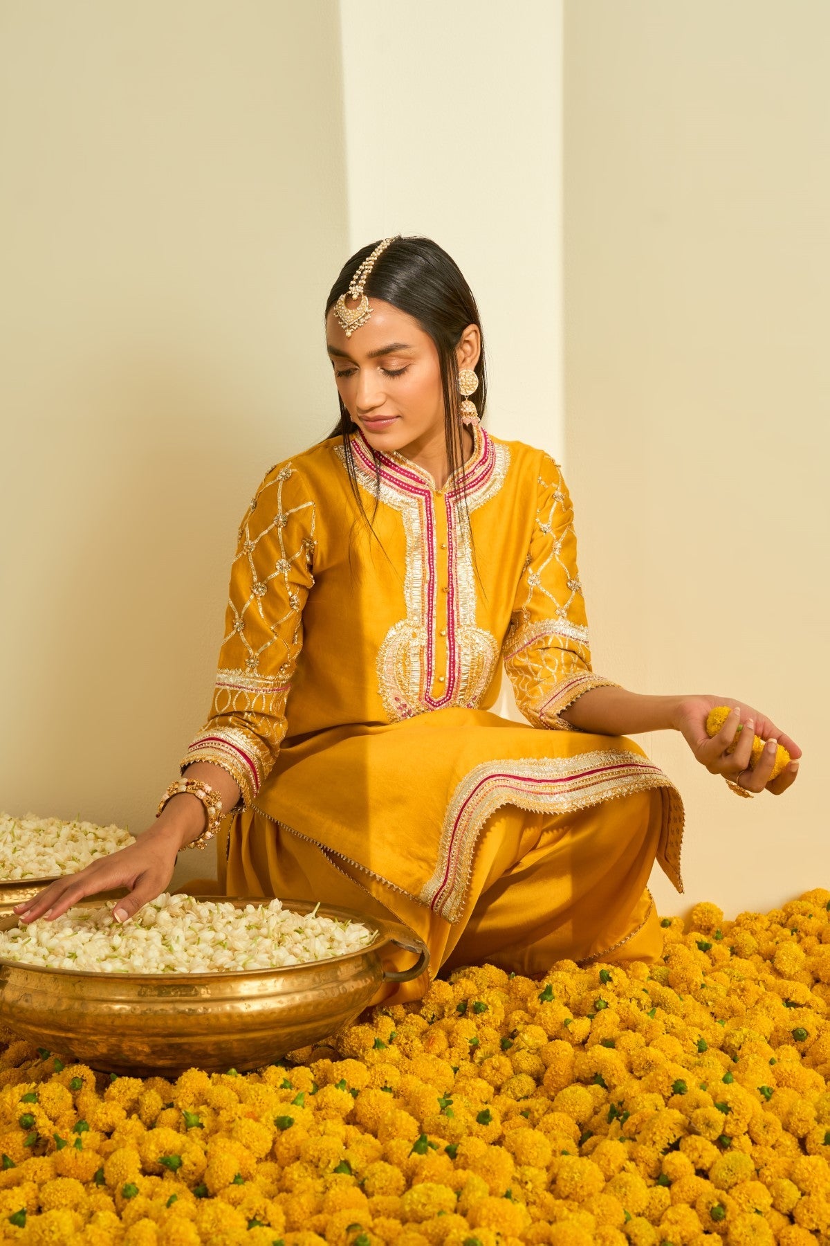 Aminah Glaze Mustard kurta with dhoti (Lxrts)