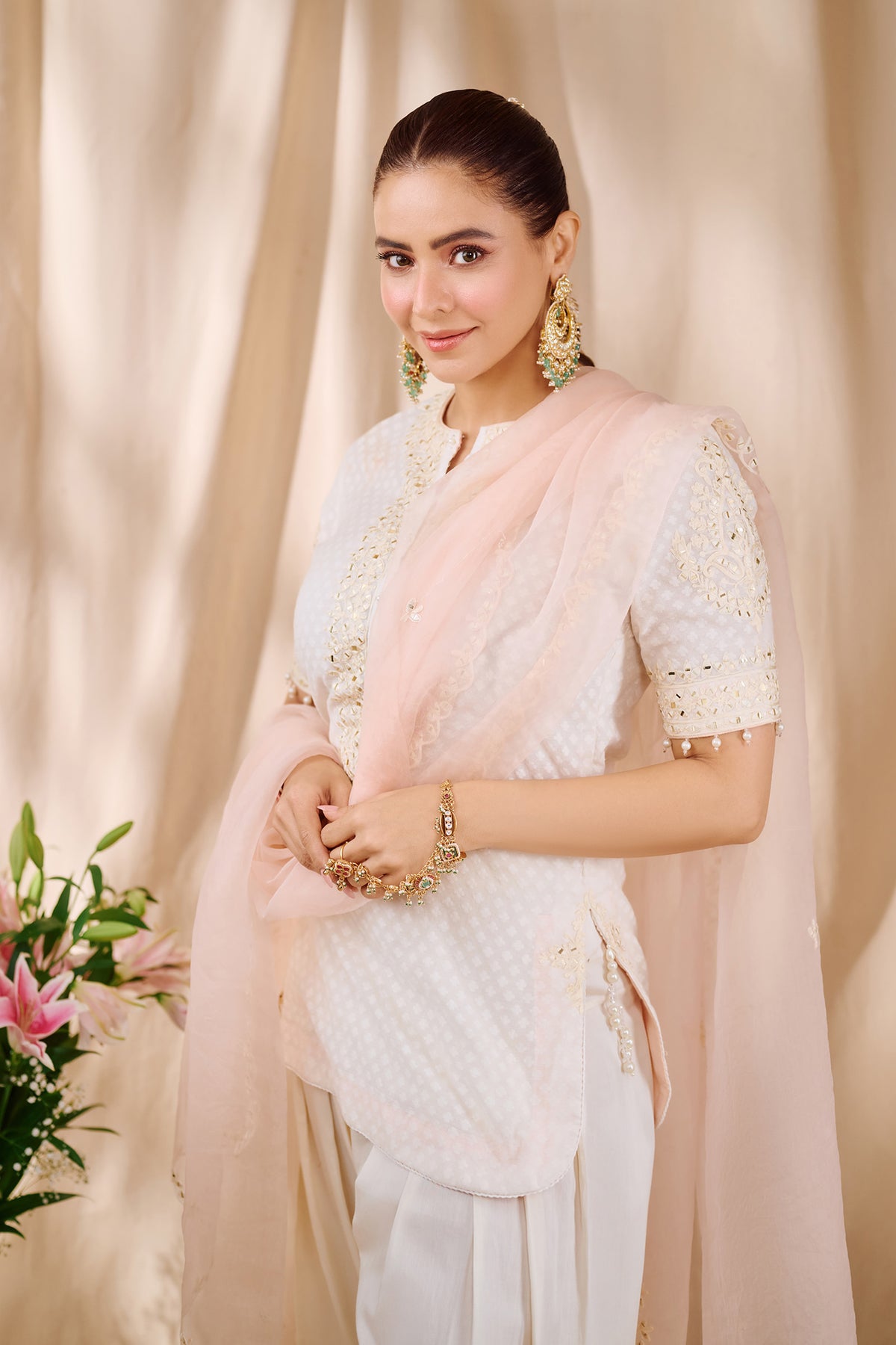 Aamna Sharif In Anaisha -Daisy Ivory Short Kurta With Farshi Salwar