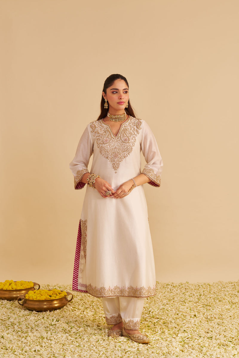 Areefa  - Dabka Zardozi Embroidered Rich Banarasi Daisy Ivory Suit & Salwar