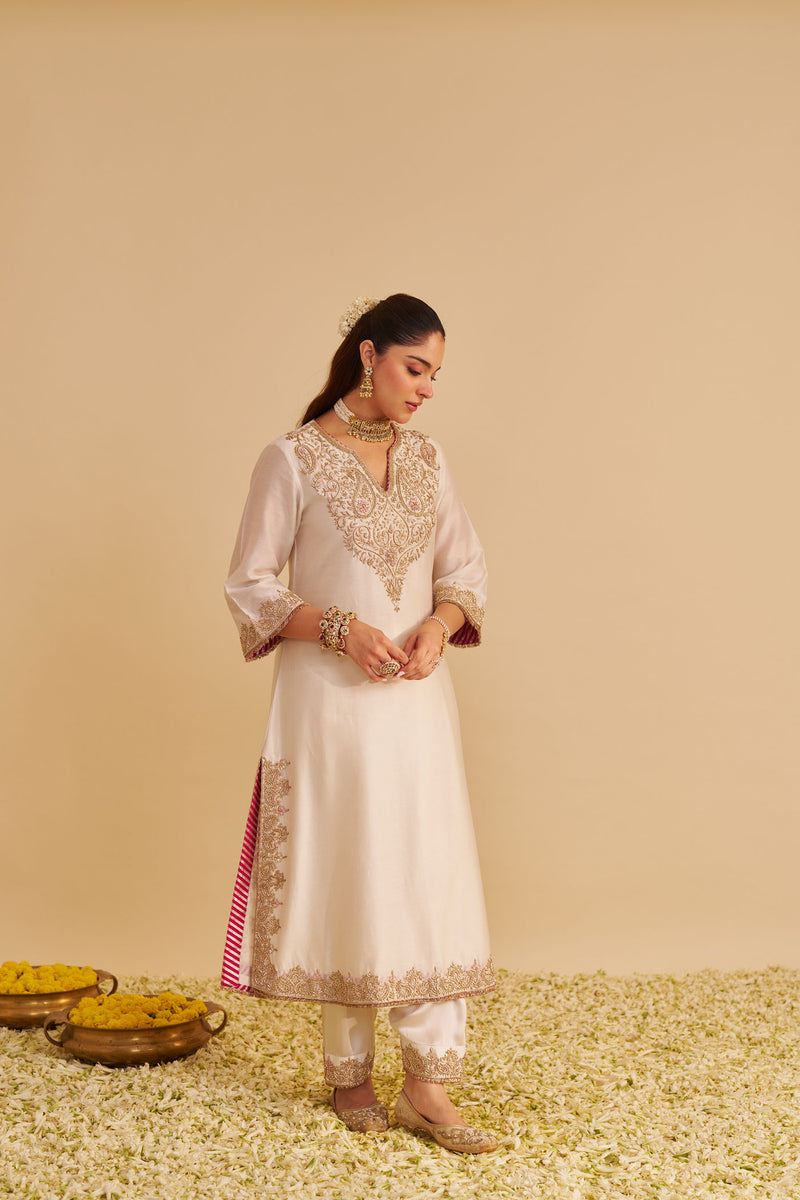 Areefa  - Dabka Zardozi Embroidered Rich Banarasi Daisy Ivory Suit & Salwar