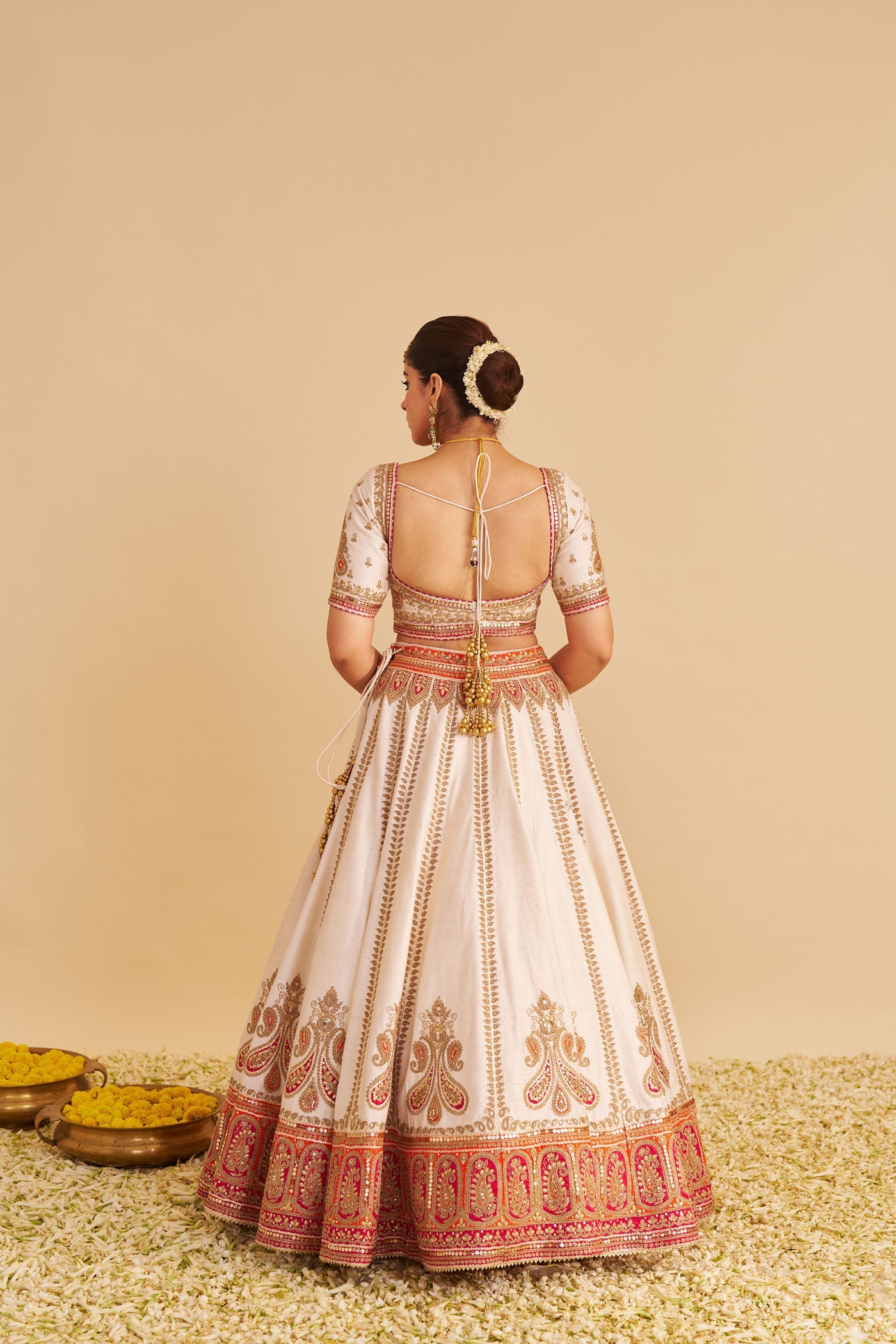AMARA - Daisy Ivory LEHENGA (Lxrts)