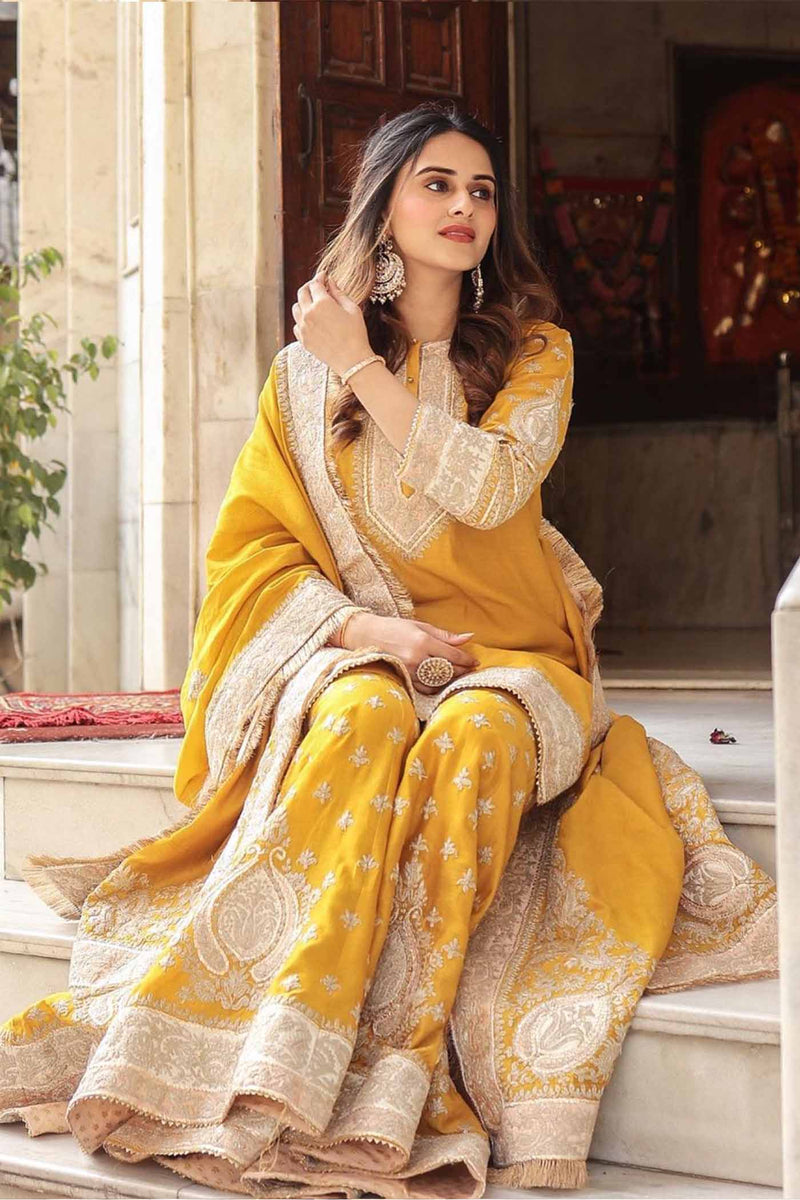 Aashi Wadhwa In RAINA - Glaze Mustard SHORT KURTA WITH SHARARA AND ODHNI