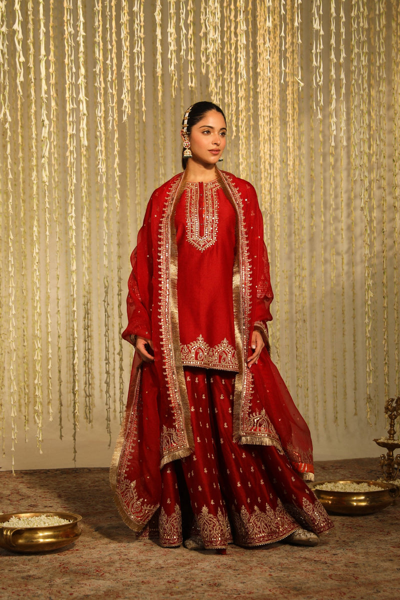 engagement punjabi dress Engagement Dress For Punjabi Couple Perfectly Planned NRI Wedding Of Punjabi Couple- Gurpreet Shiv
