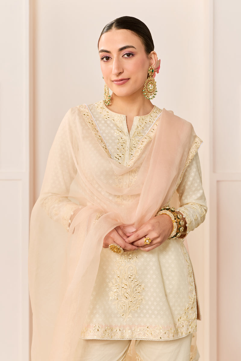 Yasneen -Daisy Ivory Short Kurta With Garara And Dupatta (LXRTS)