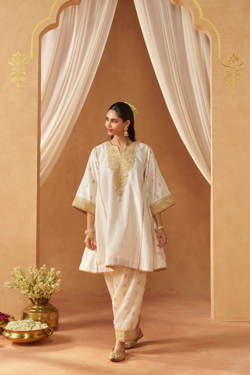 Maahgul Daisy Ivory Kalidaar Chauga with Salwar