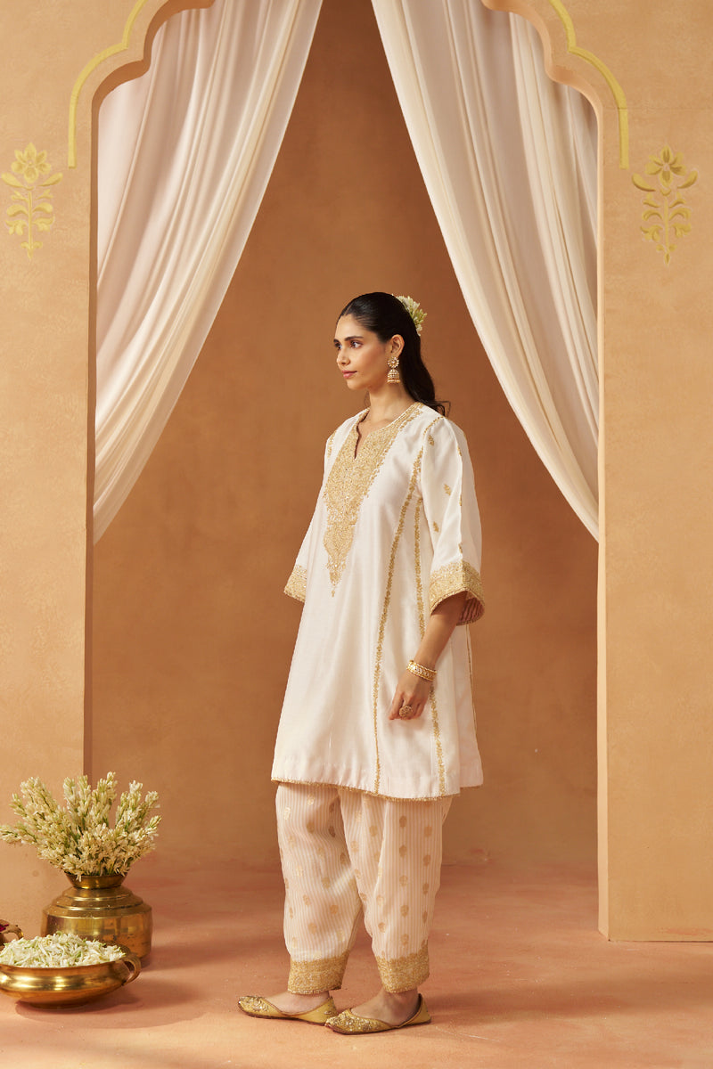 Maahgul Daisy Ivory Kalidaar Chauga with Salwar