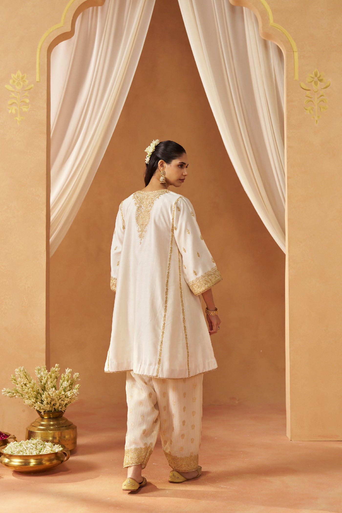 Maahgul Daisy Ivory Kalidaar Chauga with Salwar