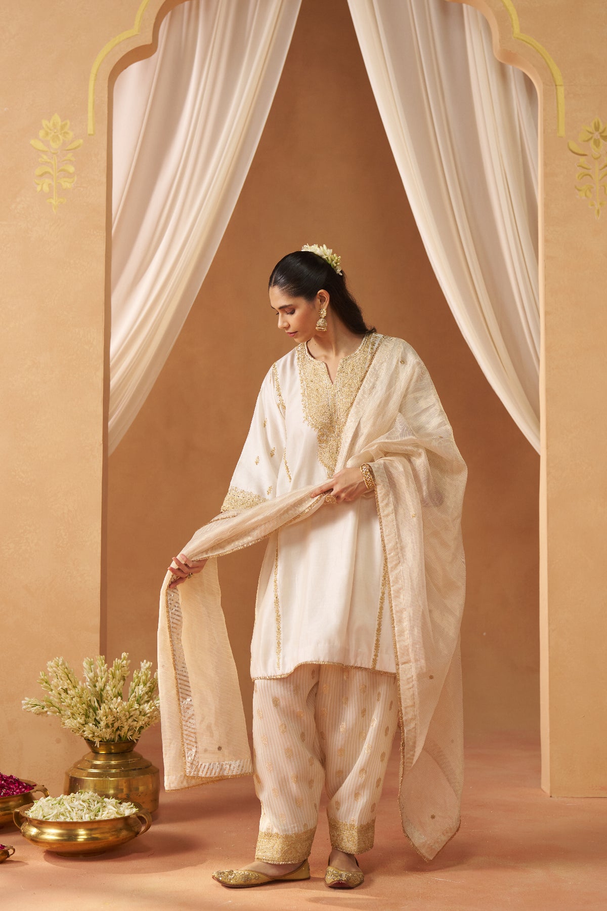 Maahgul Daisy Ivory Kalidaar Chauga with Salwar