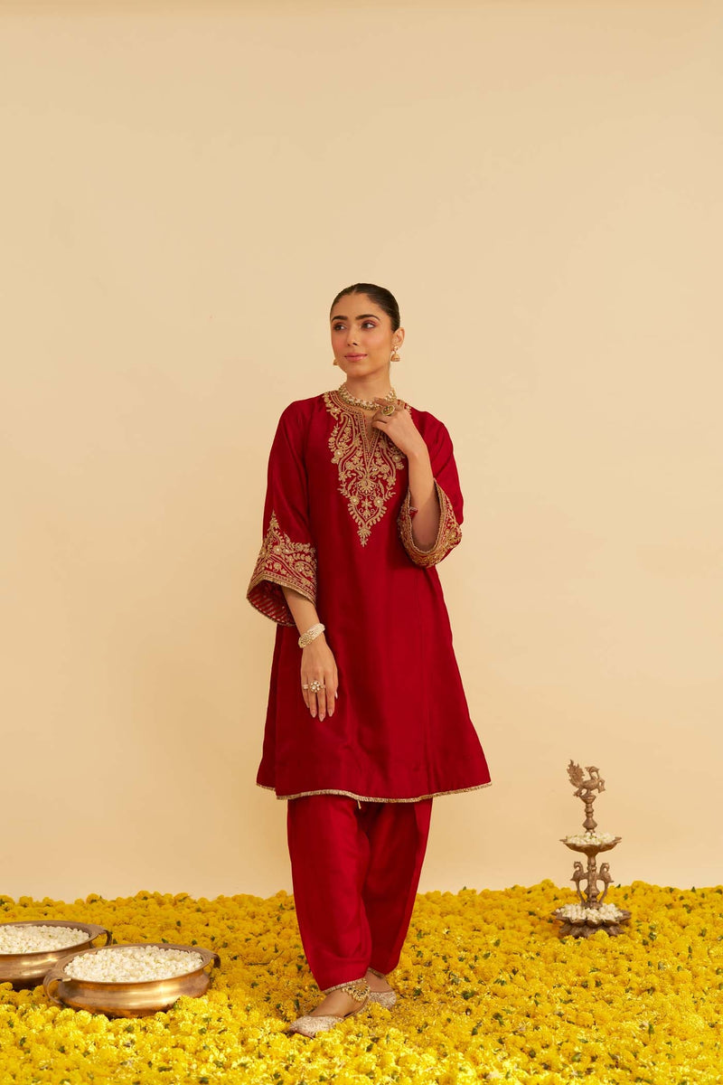 MARWA - DEEP RED SHORT CHAUGA WITH SALWAR (Lxrts)