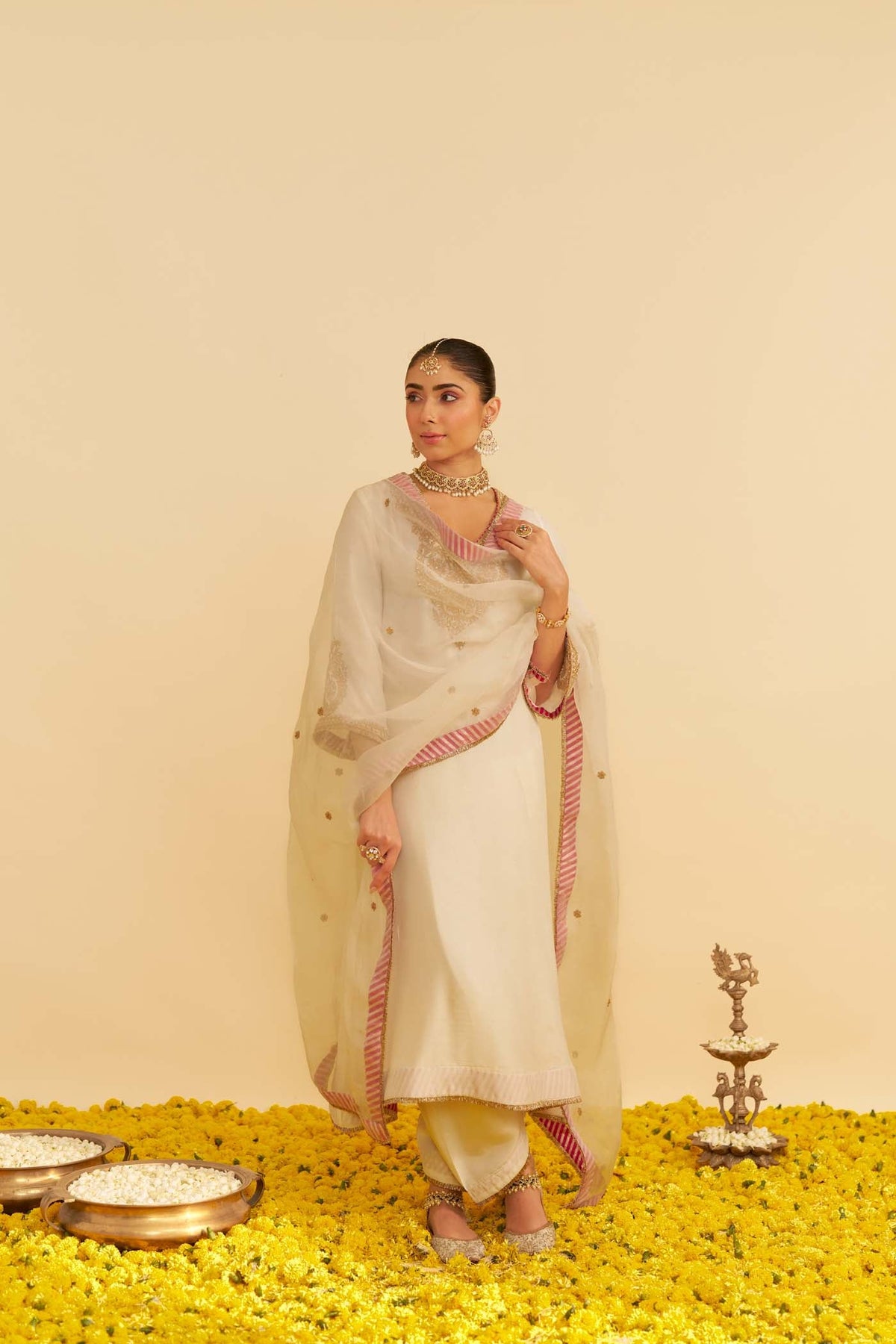 HAAYAT - DAISY IVORY LONG KAFTAN WITH SALWAR (Lxrts)