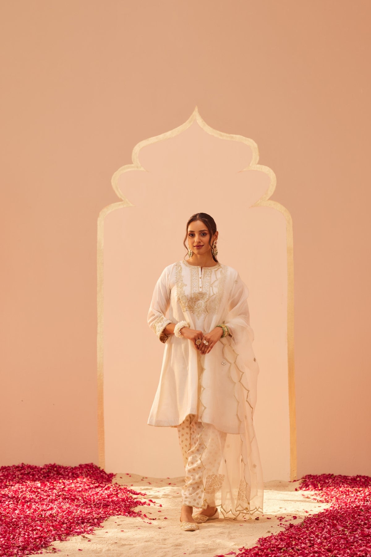 Aymra - Daisy Ivory Kurta Set