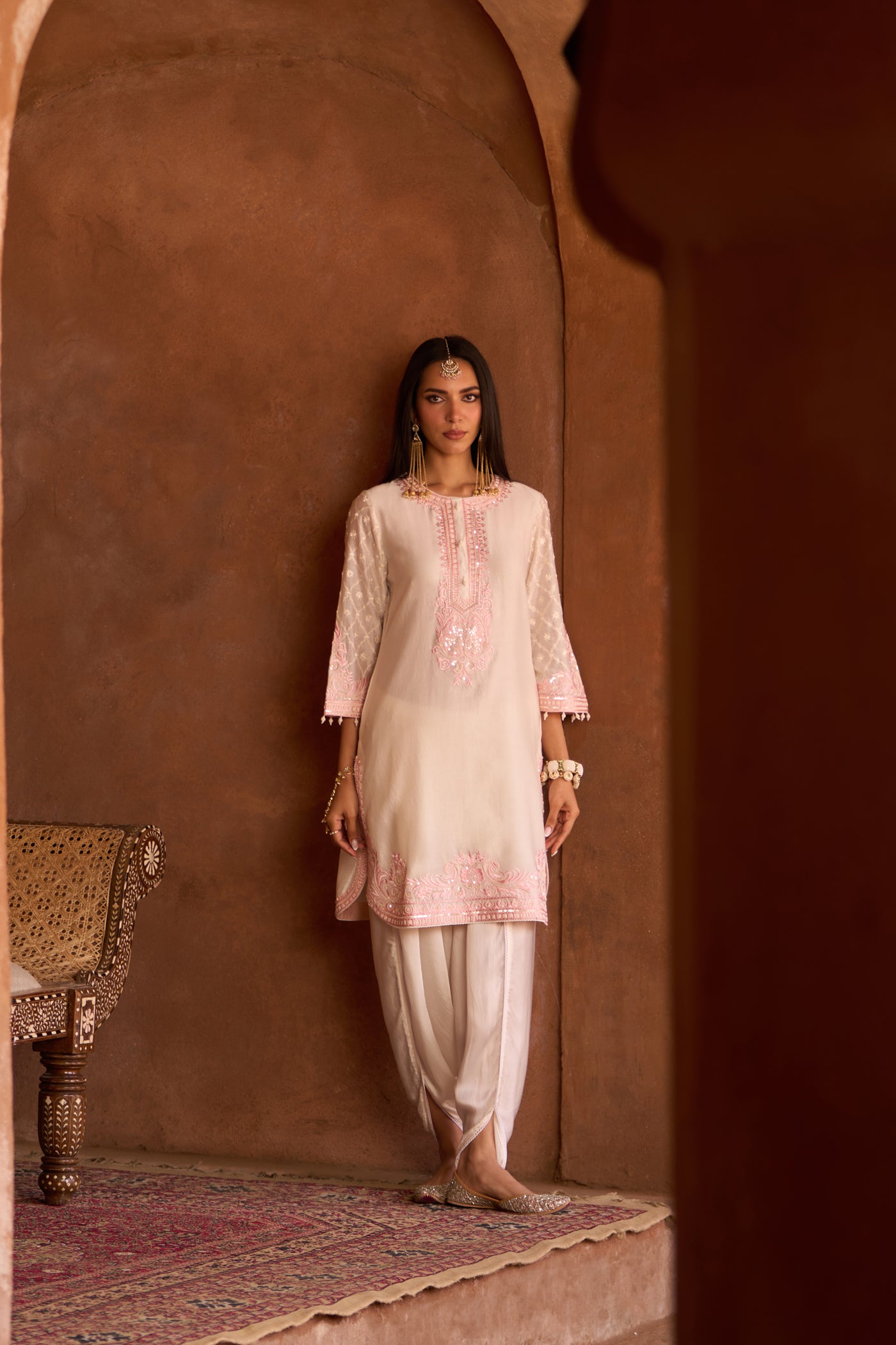 Mehal Kejriwal In RUHI - DAISY IVORY WITH PINK SHORT KURTA AND DHOTI