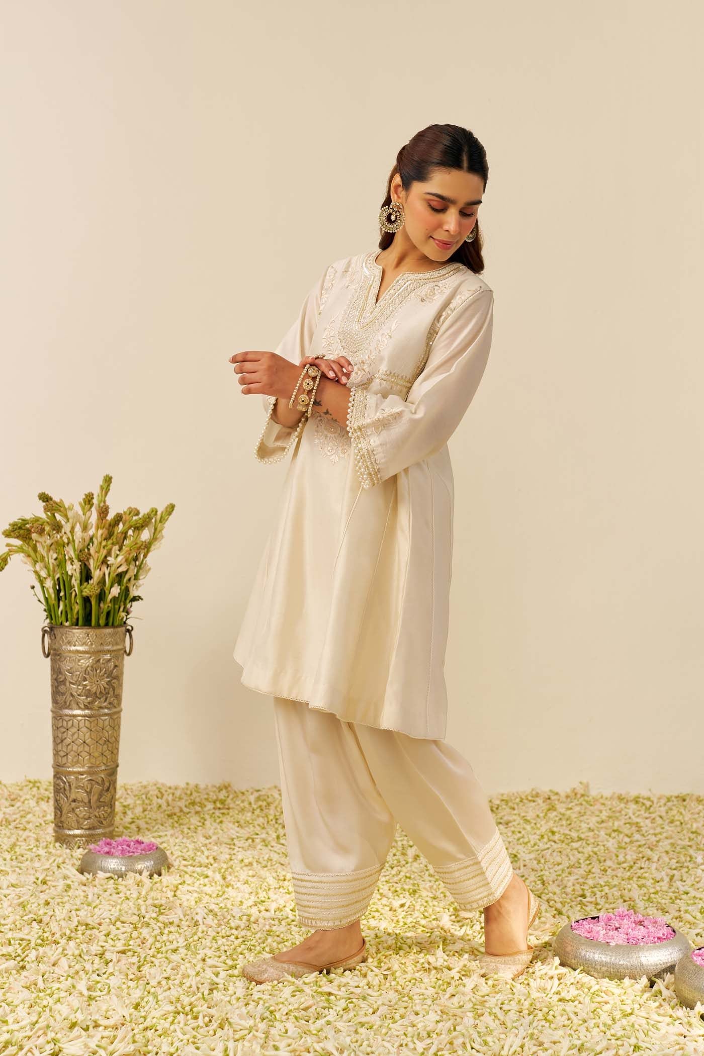 AIZA - Daisy Ivory SHORT CHAUGA WITH SALWAR
