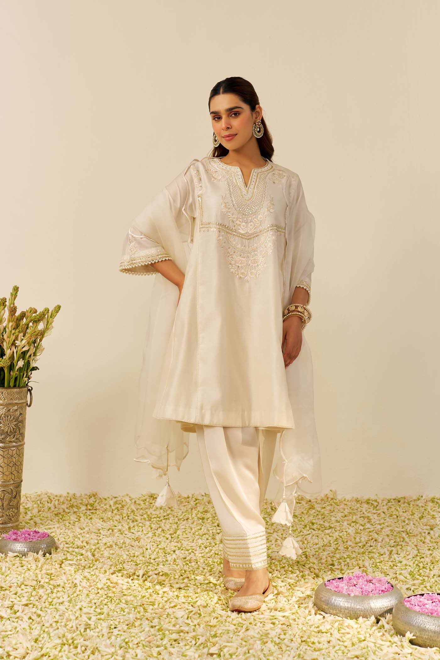 AIZA - Daisy Ivory SHORT CHAUGA WITH SALWAR