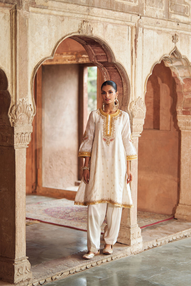 INAAYAT - DAISY IVORY CHAUGA WITH SALWAR
