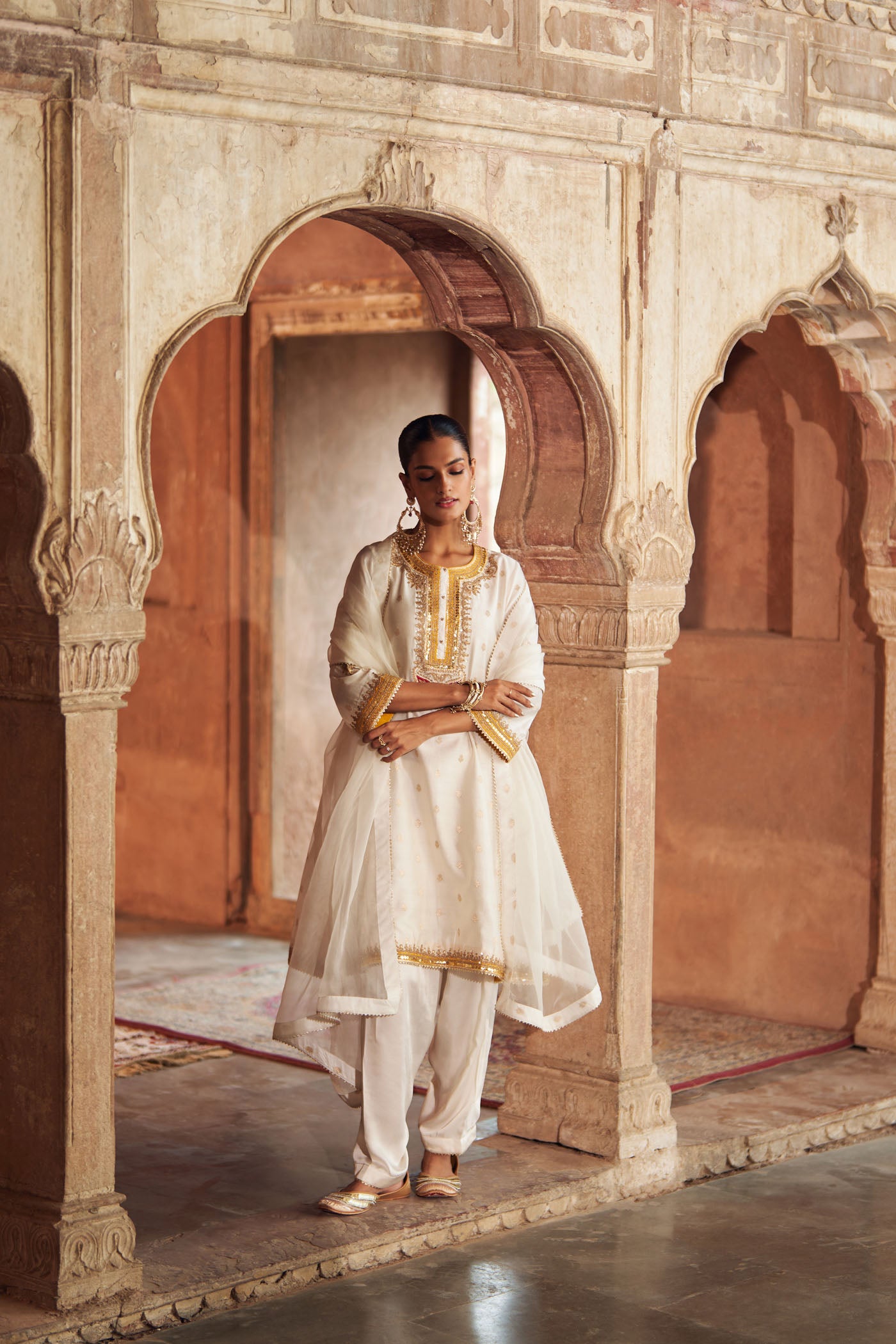 INAAYAT - DAISY IVORY CHAUGA WITH SALWAR