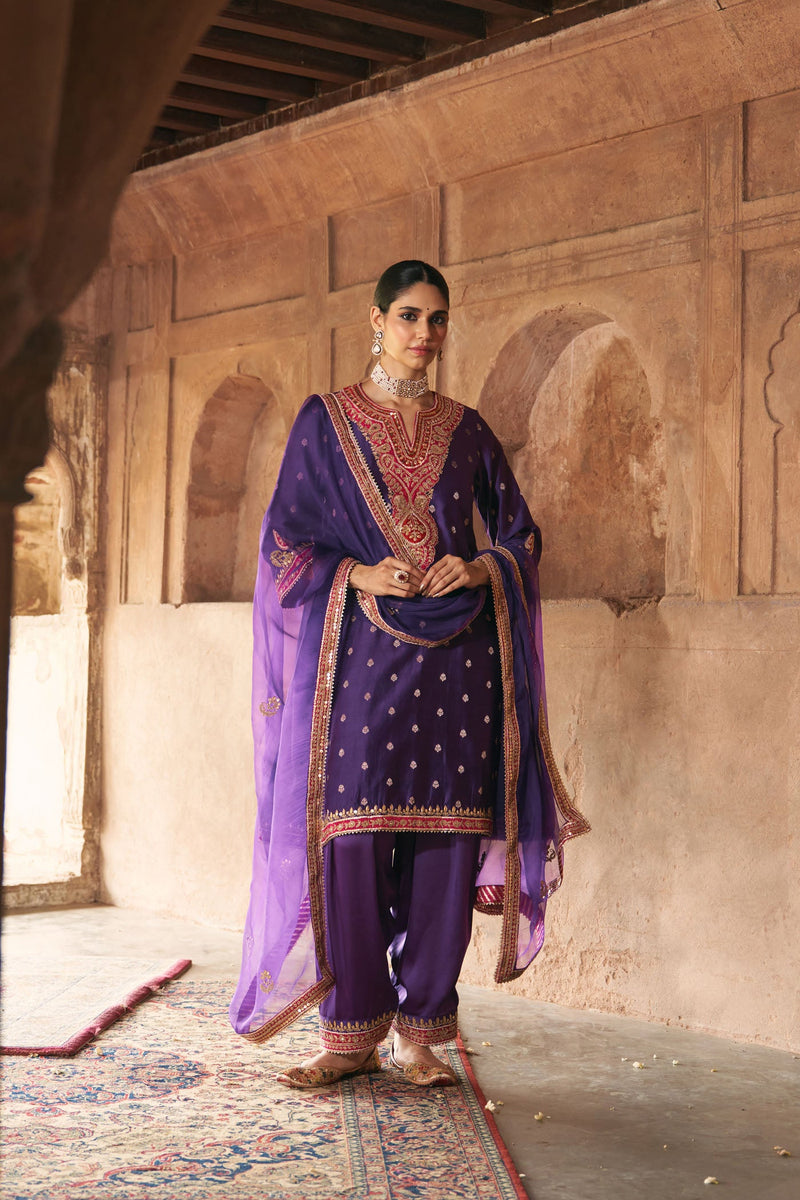 HAFSA - DEEP PURPLE CHAUGA WITH SALWAR (Lxrts)