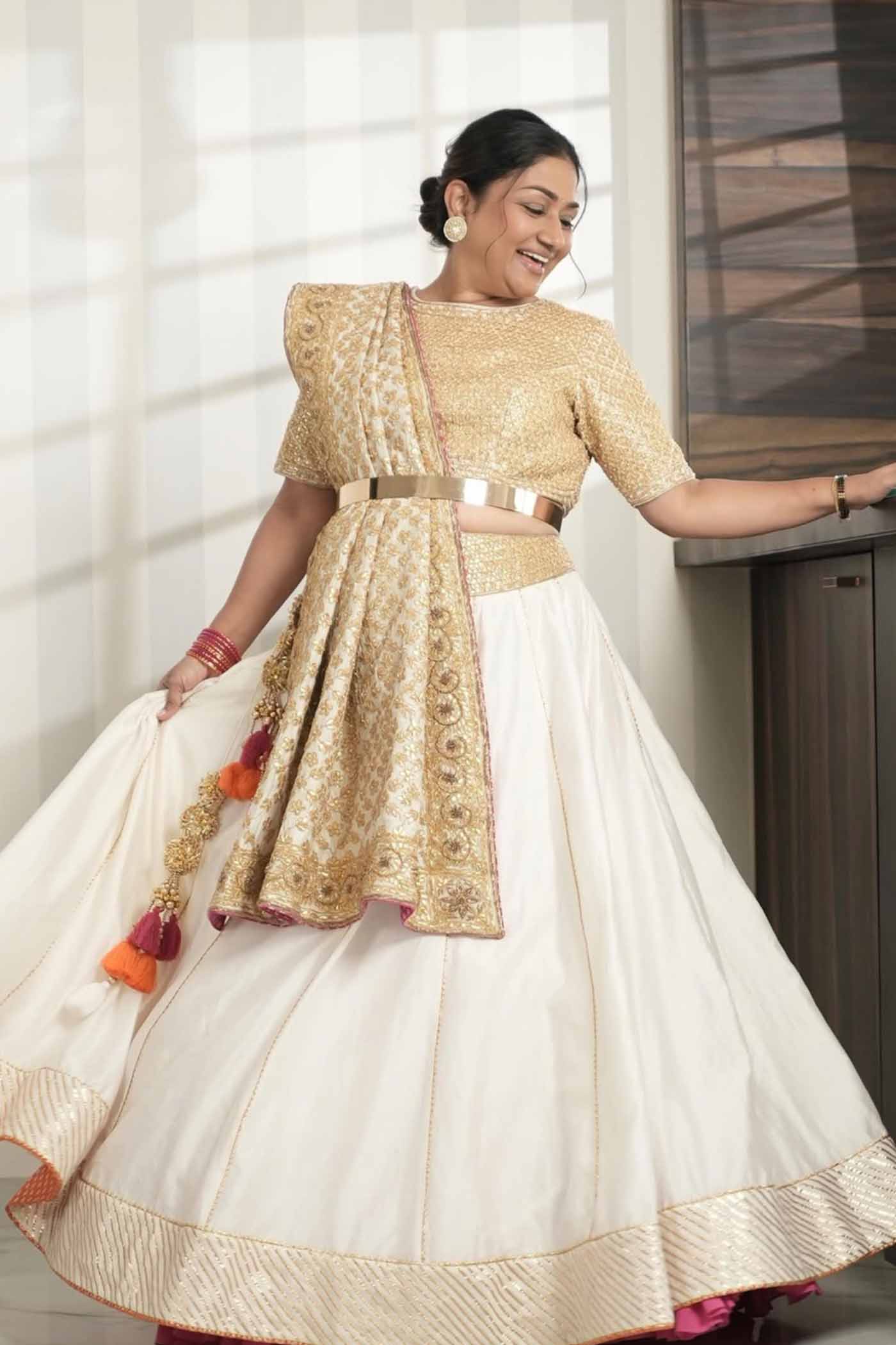 Dolly Jain In Aarif - Daisy Ivory Hand Embroidered Lehenga set with Odhni