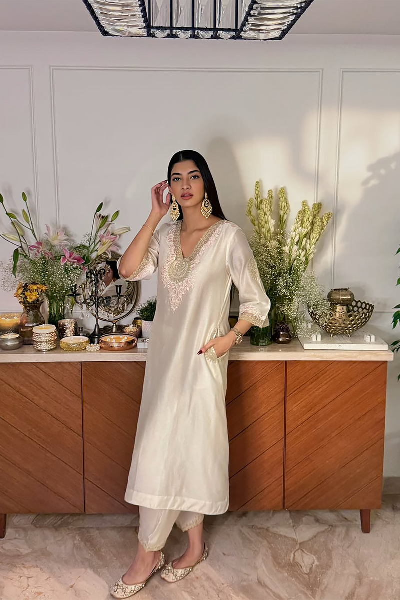 Hanna Khan In Akira Daisy Ivory Long Choga with Salwar