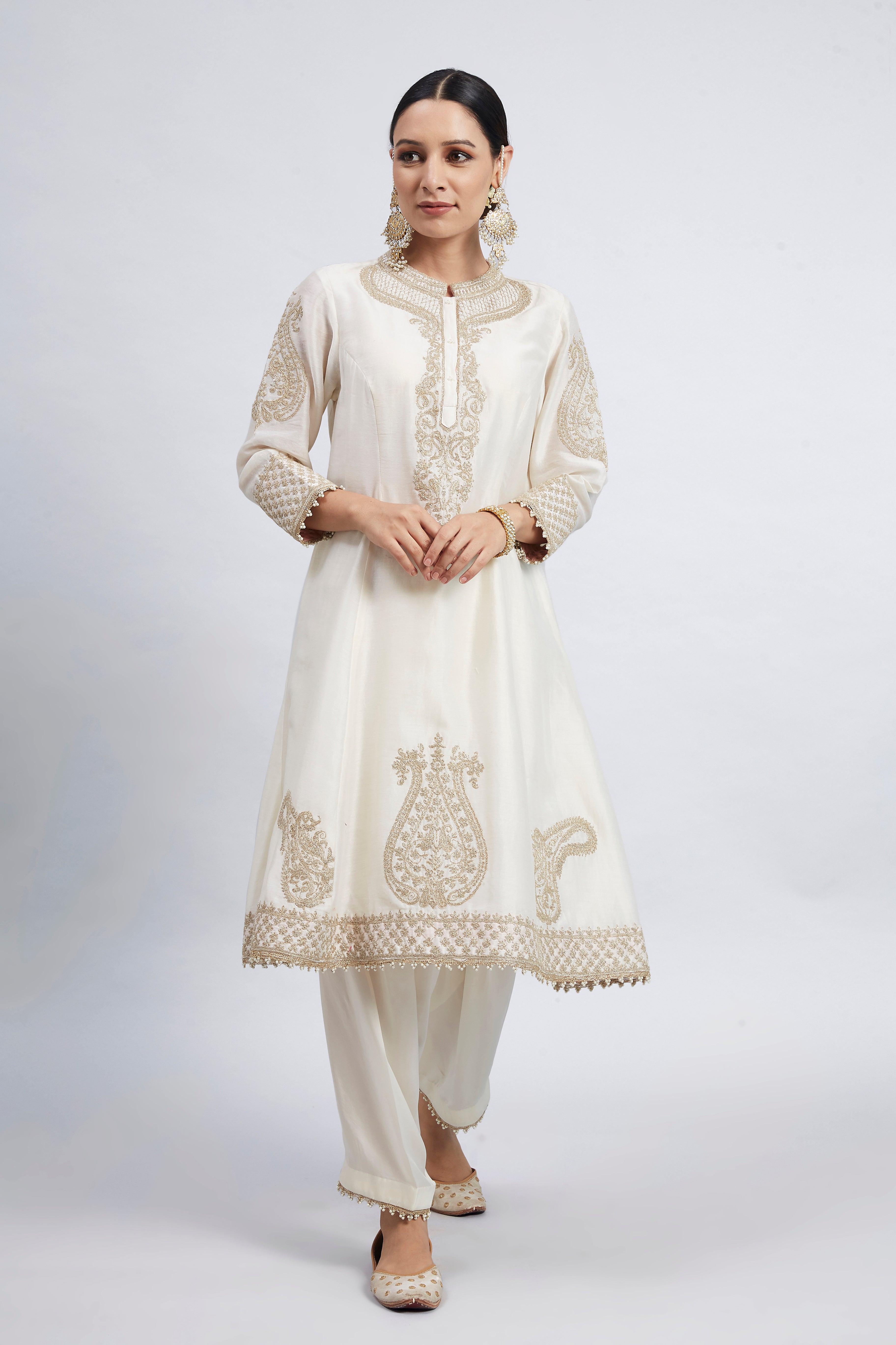 Rabhya- Daisy Ivory Tilla Embroidered Kurta Set