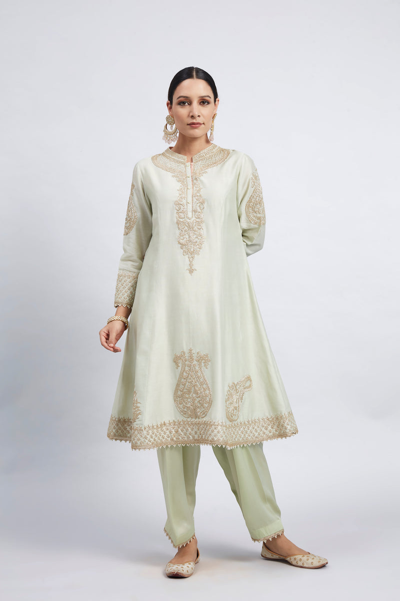 Rabhya- Mint Green Tilla Embroidered Kurta Set