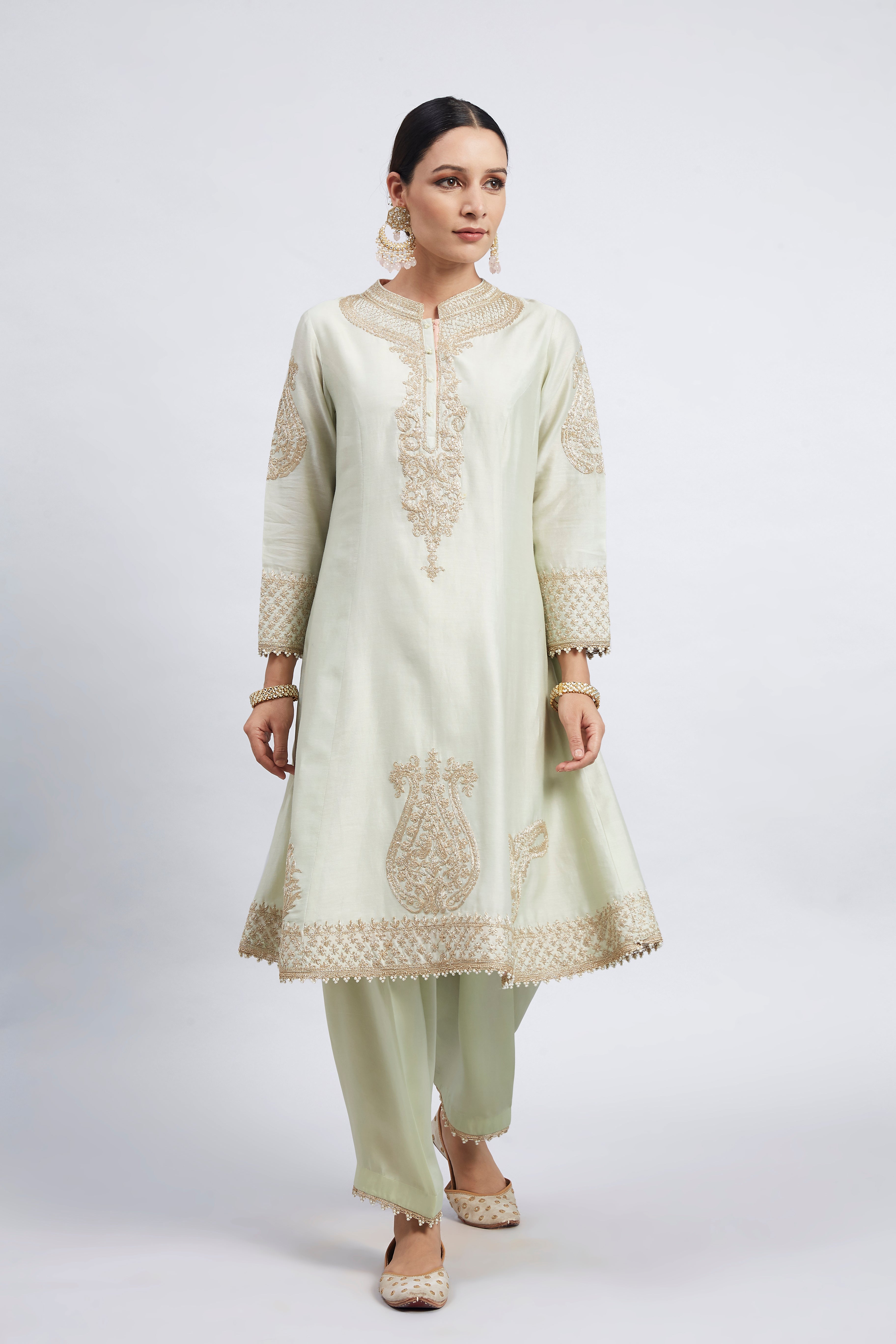 Rabhya- Mint Green Tilla Embroidered Kurta Set