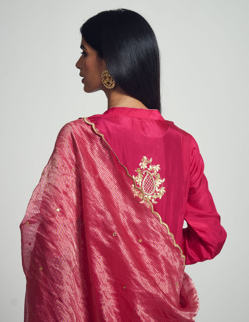Nazish- Hot pink Habutai silk embroidered ensemble
