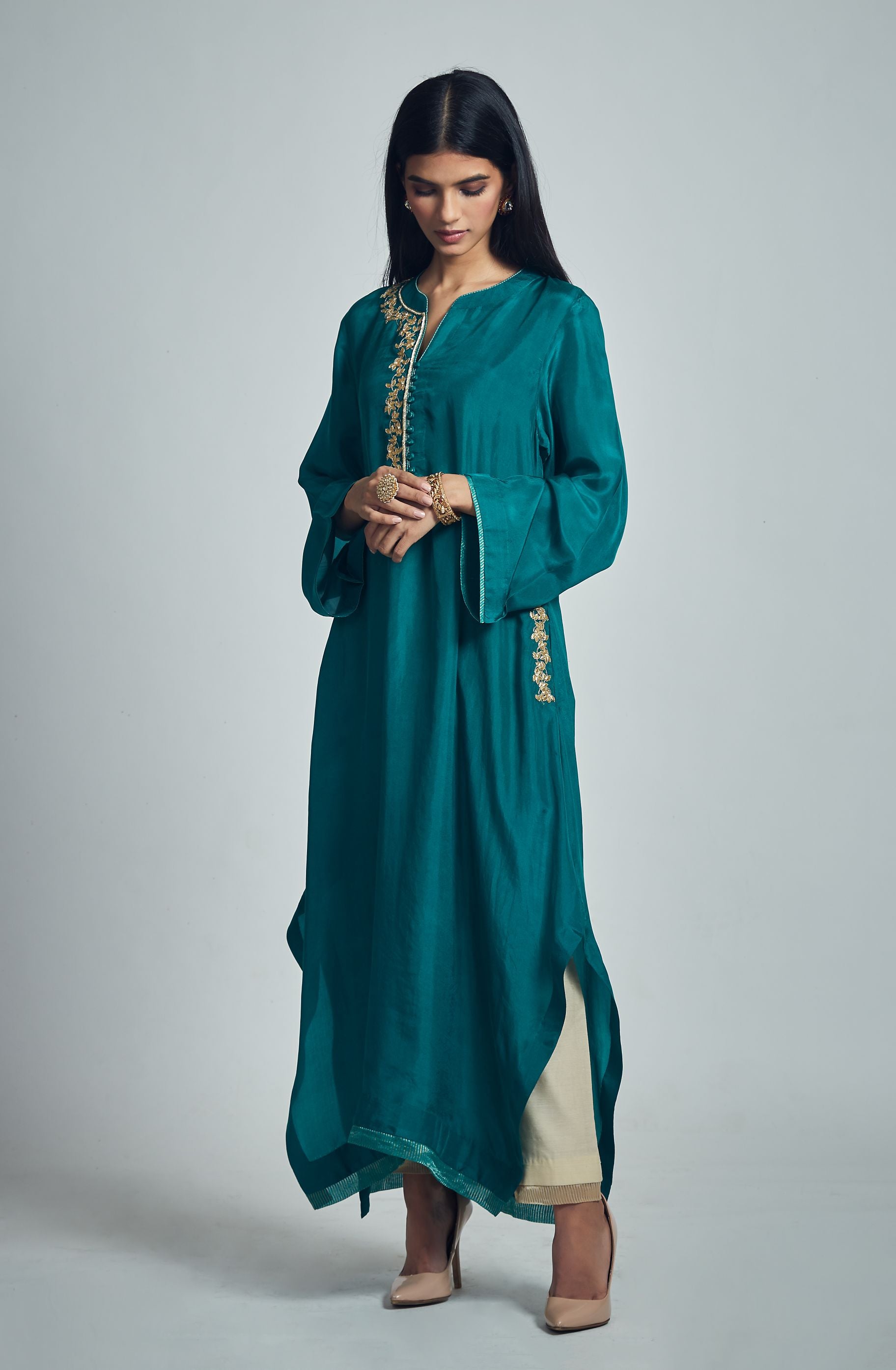 Nyasia- Emerald green Habutai silk embroidered chauga