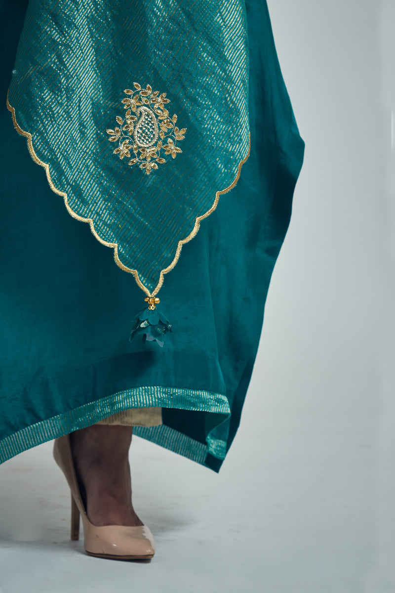 Ruksha- Emerald green silk tissue organza scarf