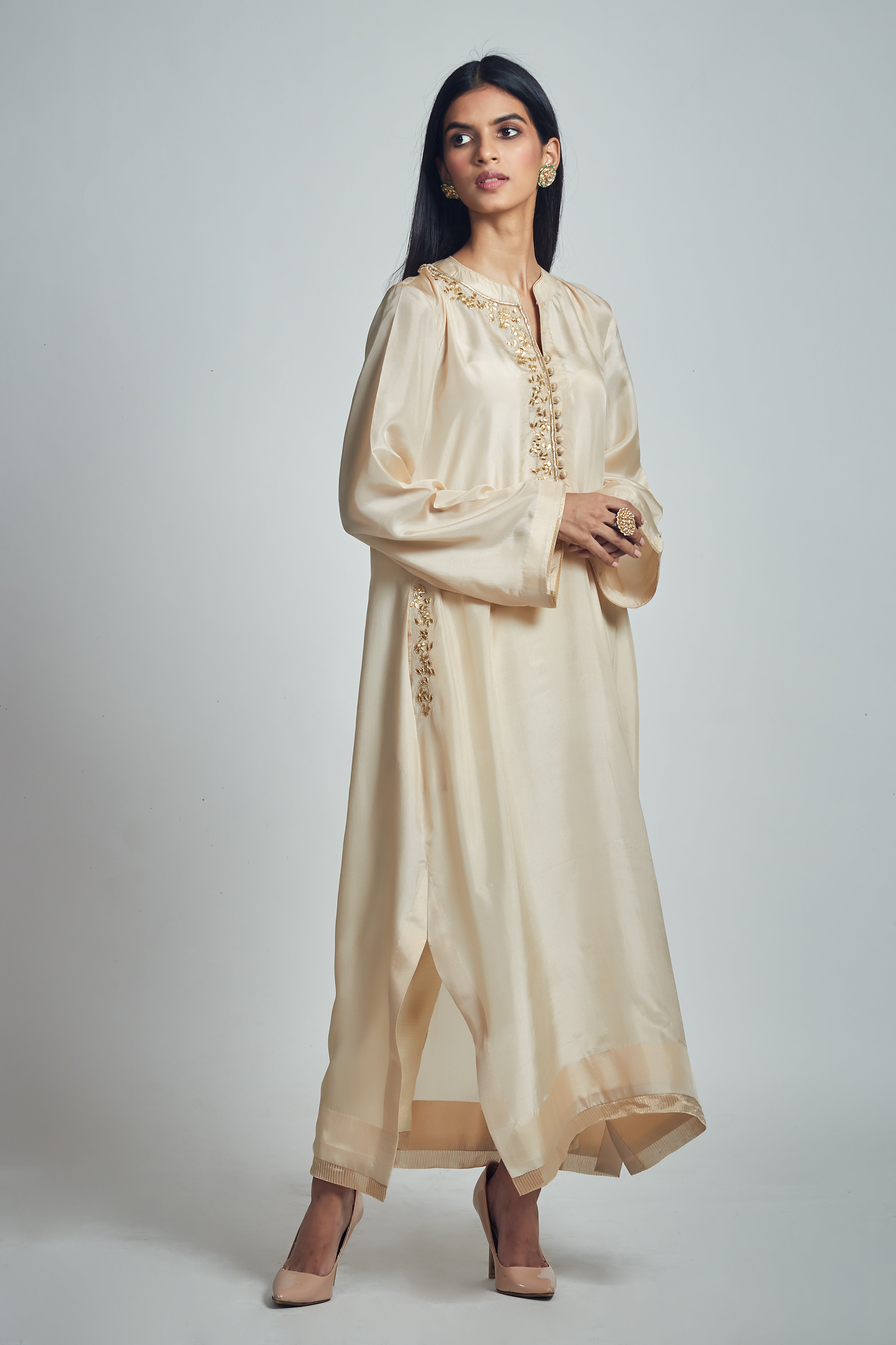 Nyasia- Soft beige Habutai silk embroidered chauga