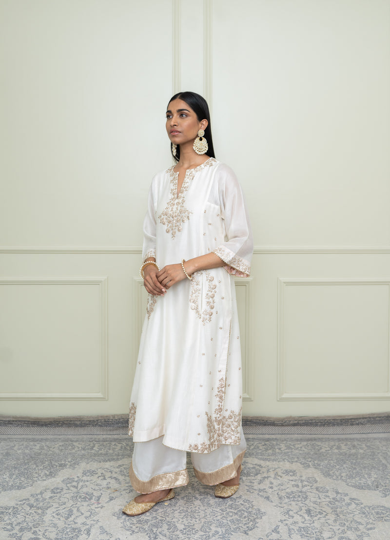 Basirah-Daisy Ivory Gota Embroidered Kurta Set